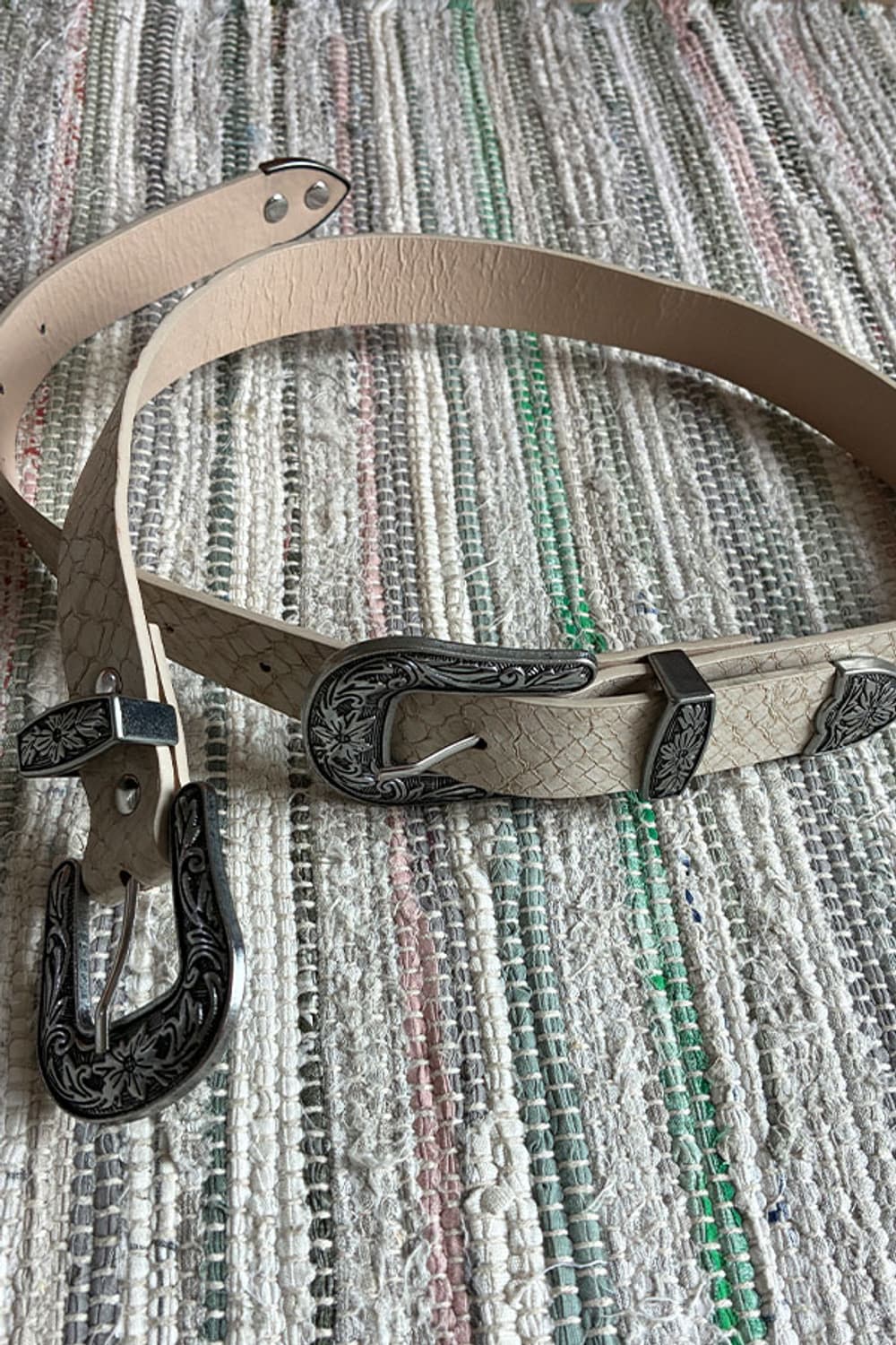 Croc-Embossed Double Buckle Western Belt 상품이미지4