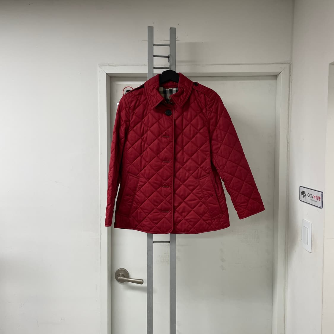 버버리 퀄팅 자켓 레드 S(W) 상품이미지1