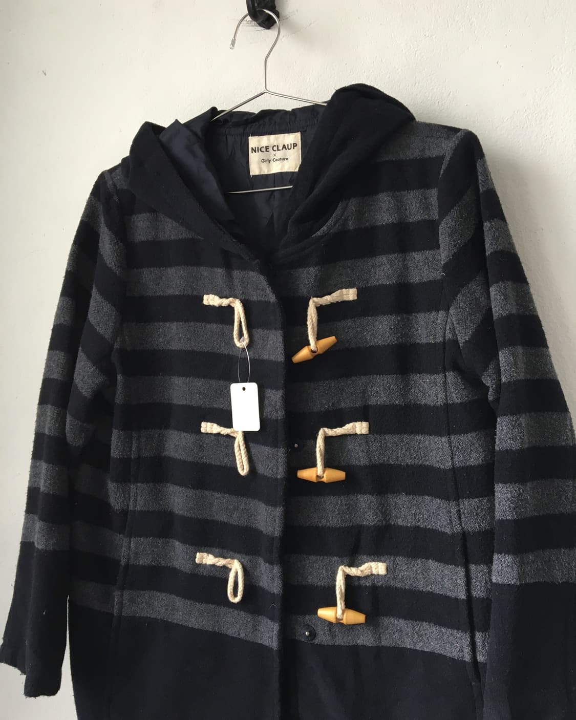 Stripe pattern duffle button hood coat 상품이미지3
