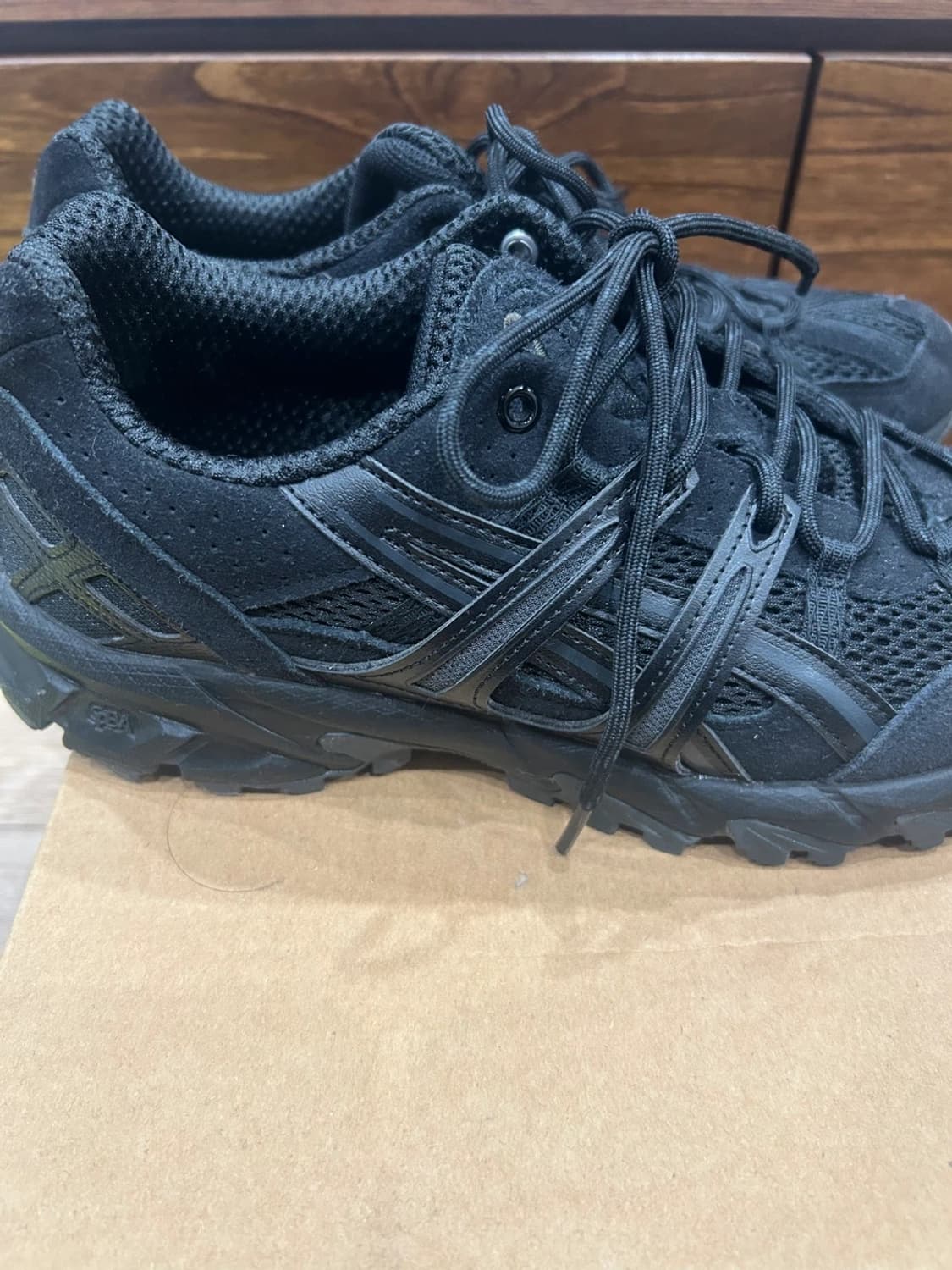 아식스 젤 소노마 15-50 블랙 270 팔아요 상품이미지4