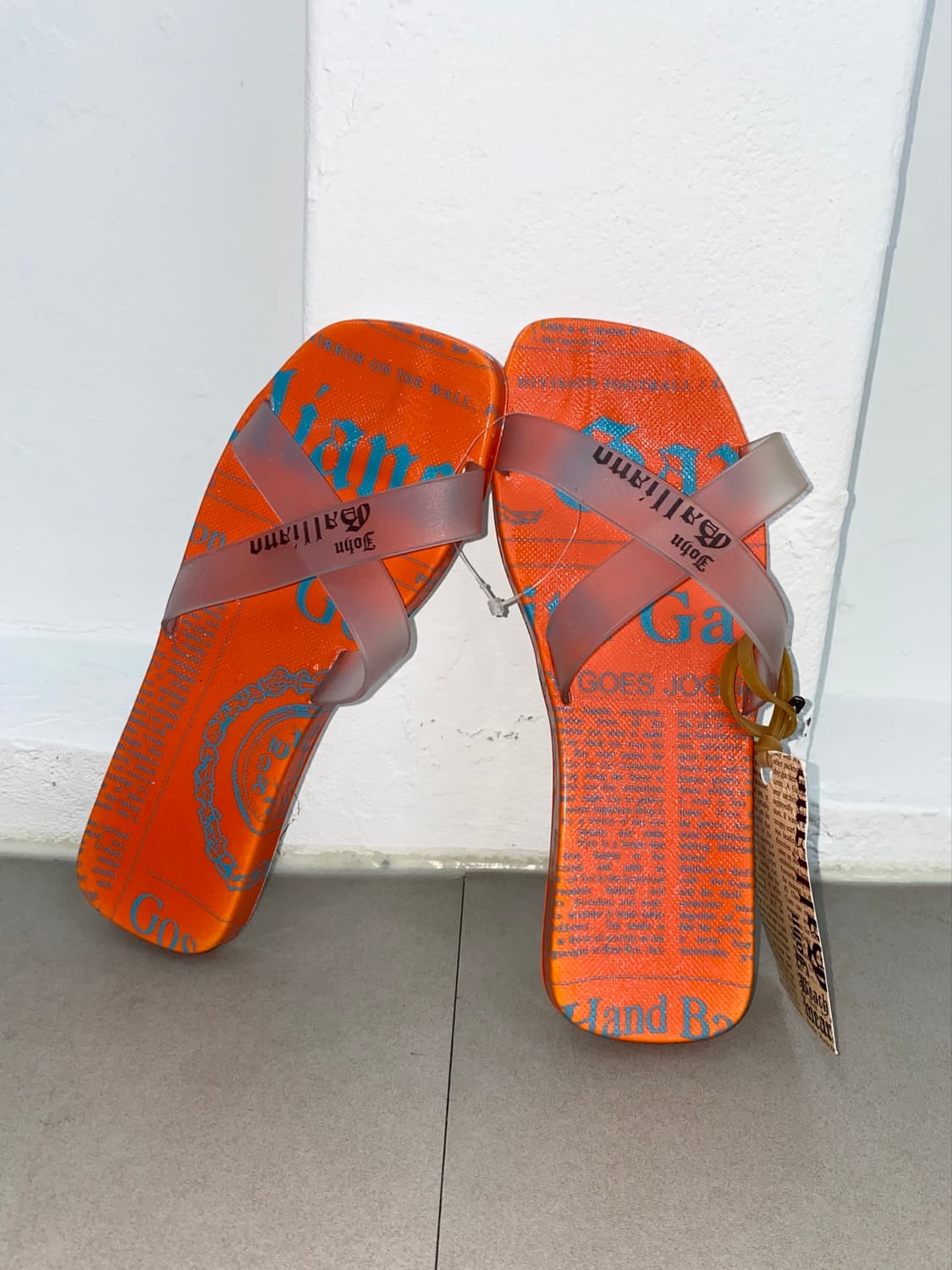 John Galliano 00s Newspaper Sandals 상품이미지2