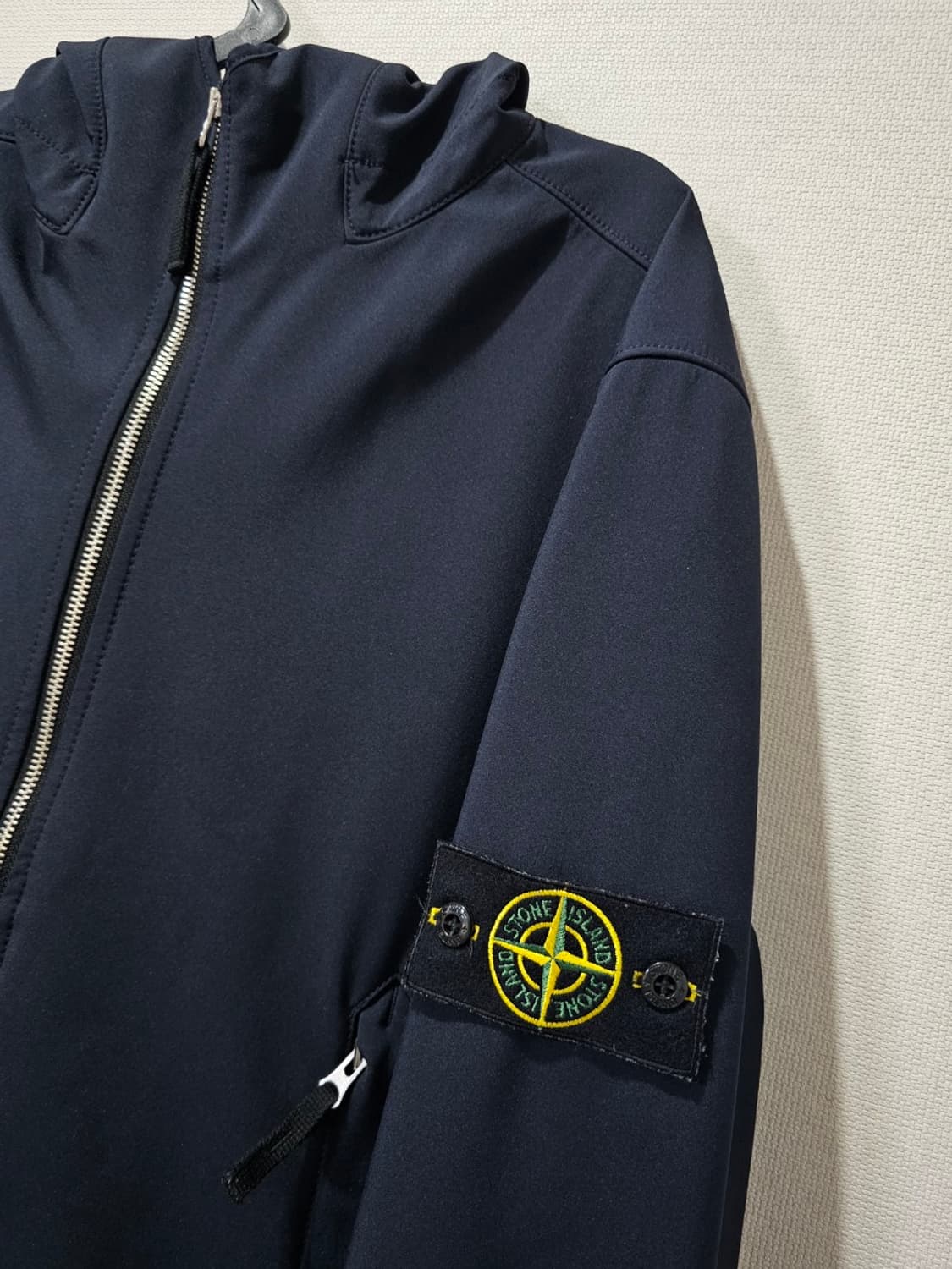 정품 스톤아일랜드 20SS 소프트쉘 후드 점퍼 자켓 100 / L 상품이미지2