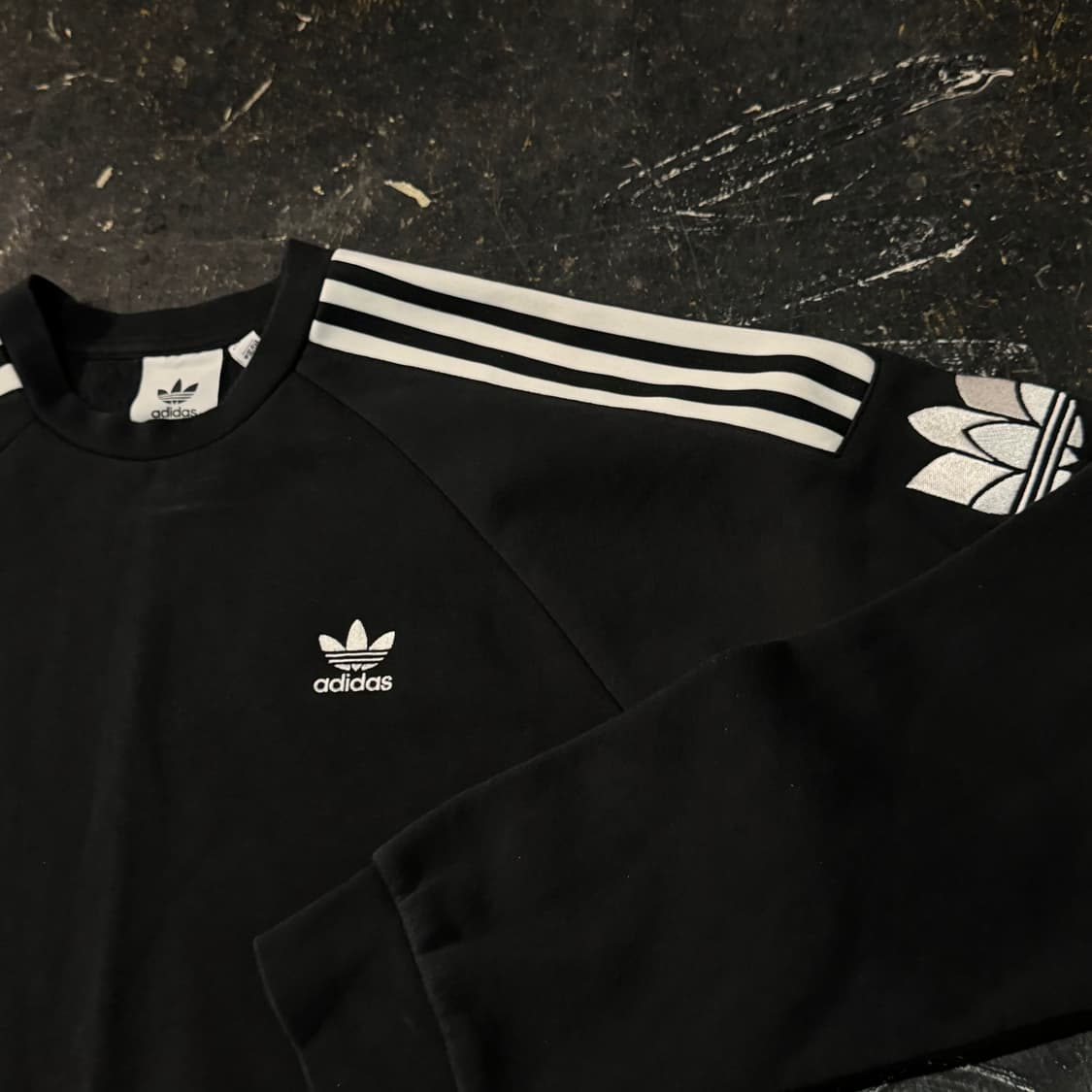 아디다스 맨투맨 상품이미지2
