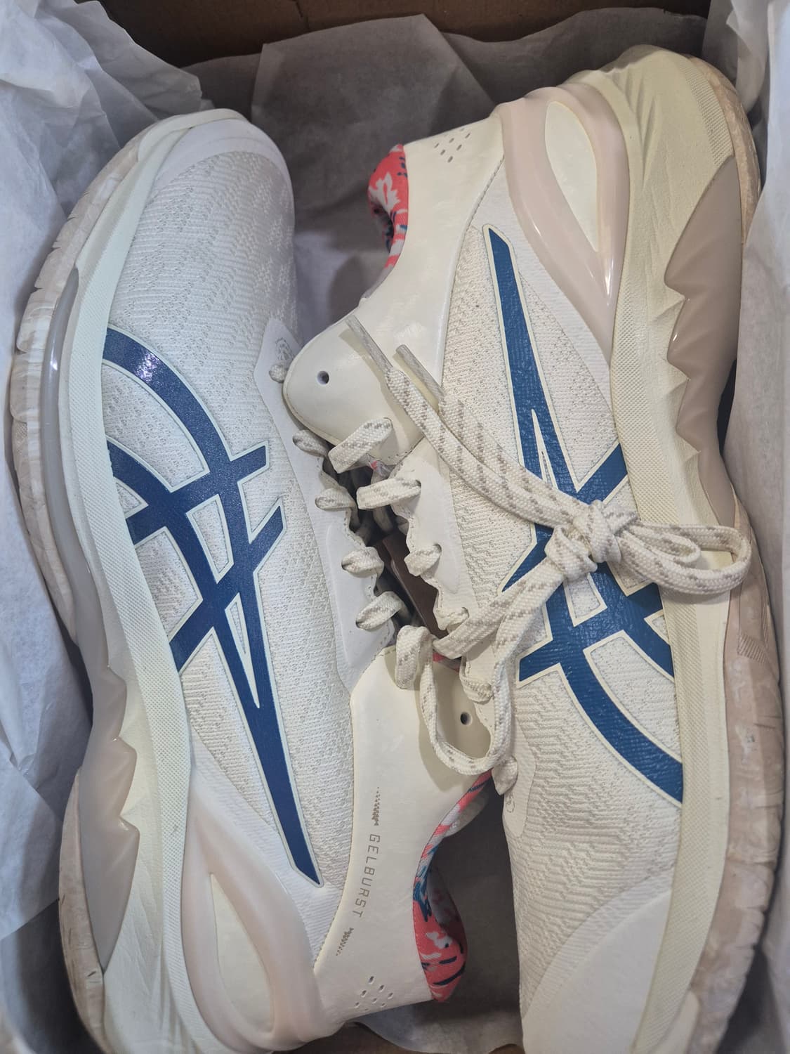 아식스 젤버스트 28 미사용신품 290사이즈 상품이미지1