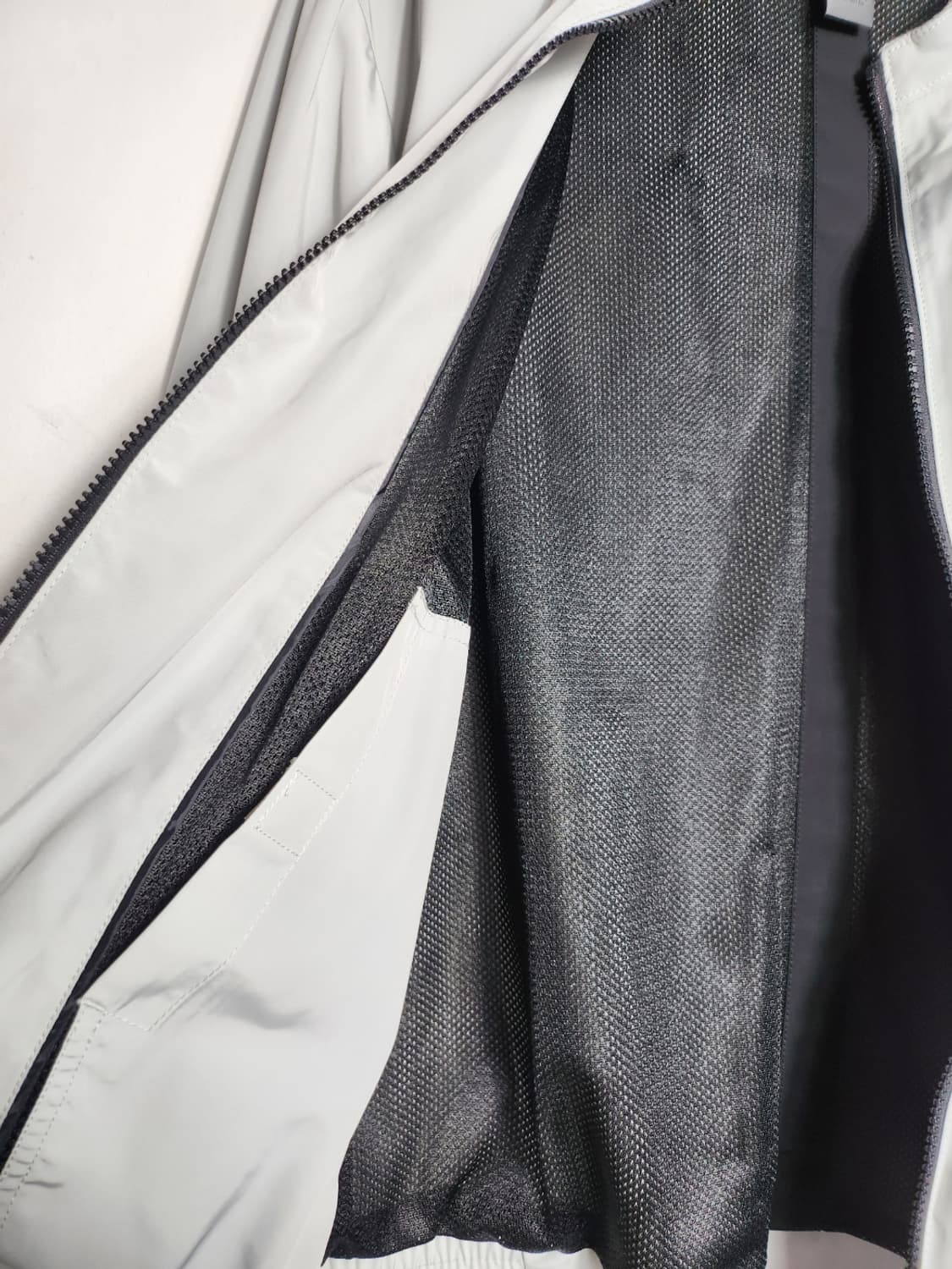 DKNY 메쉬 라이닝 집업 자켓 상품이미지4