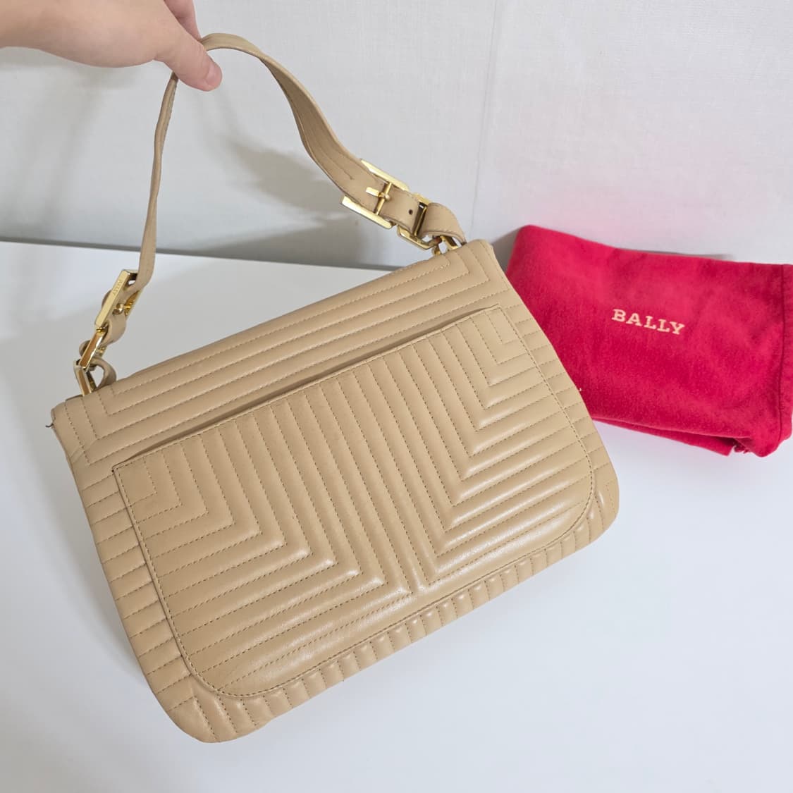 정품) 발리 퀼팅 베이지 여성 토트백  상품이미지2