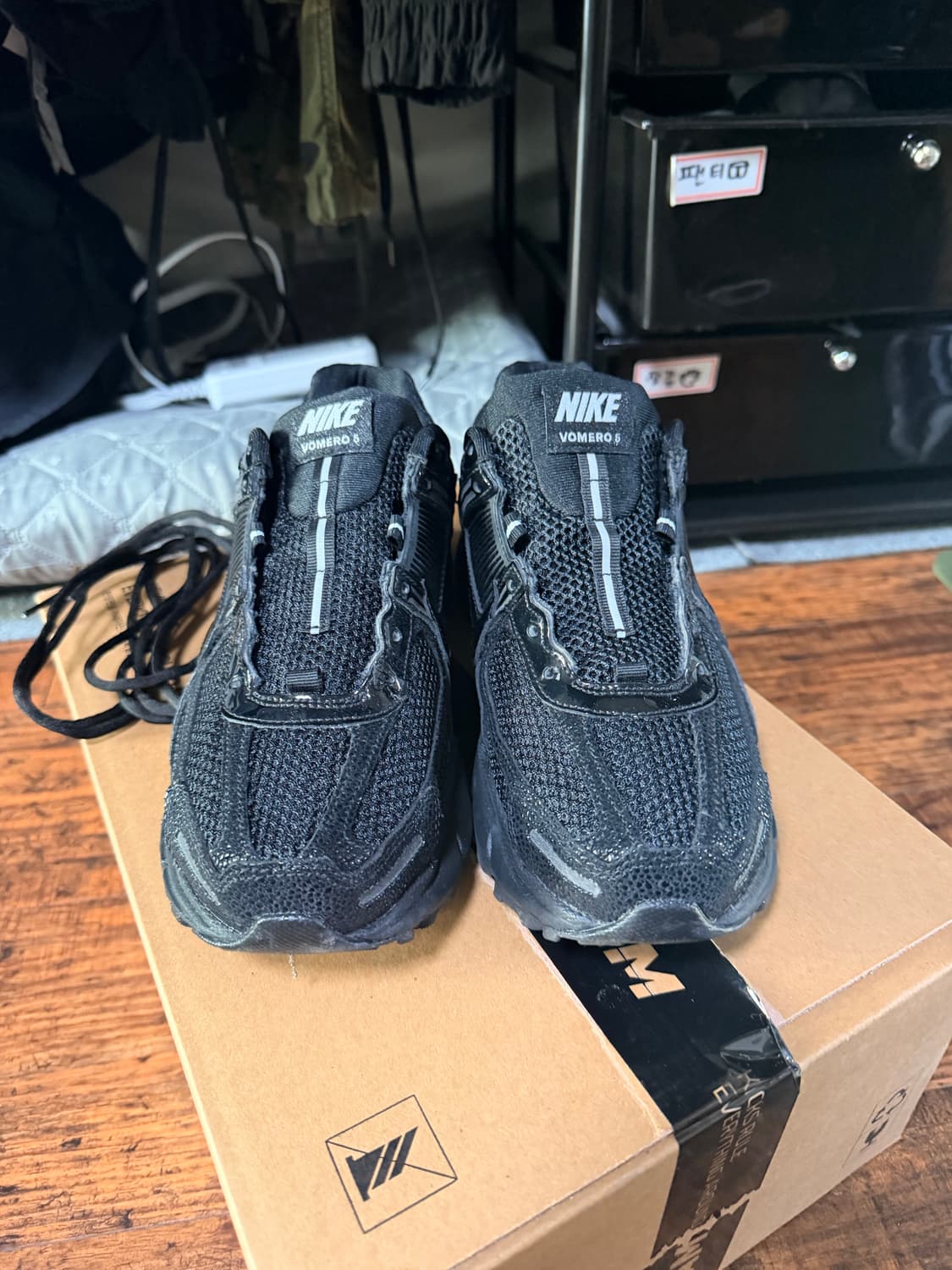 W나이키 줌 보메로 5 블랙 메탈릭 실버 270(남자 사이즈) 상품이미지3