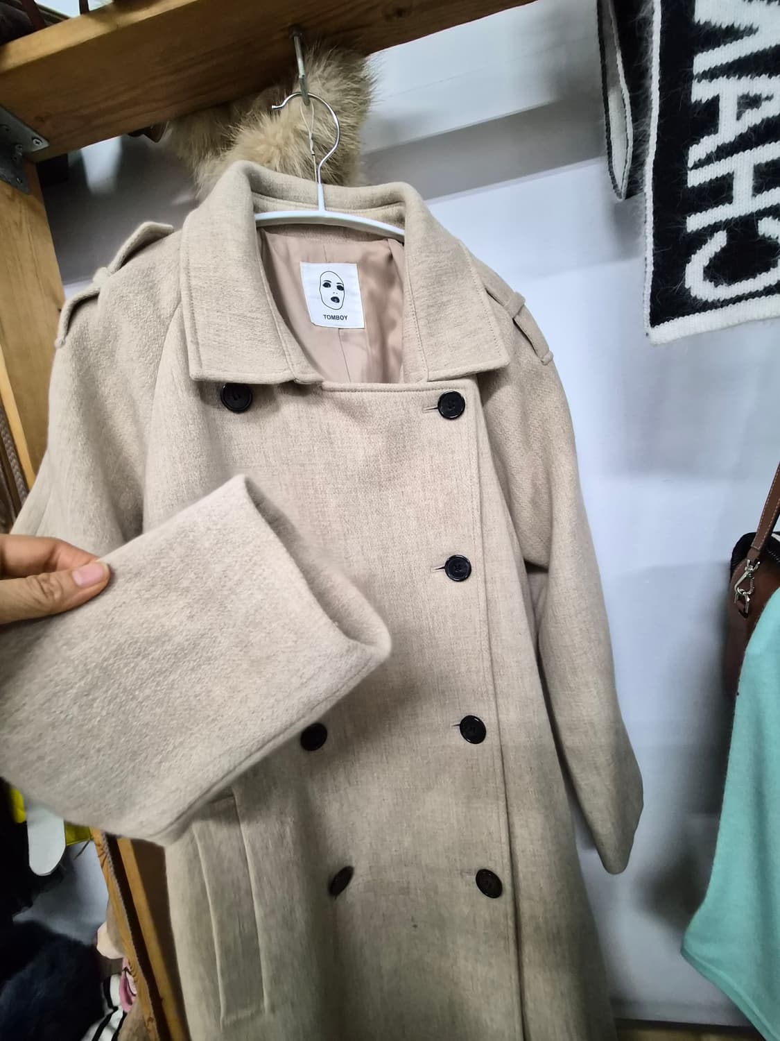 톰보이 백 포인트 오트밀코트 상품이미지6