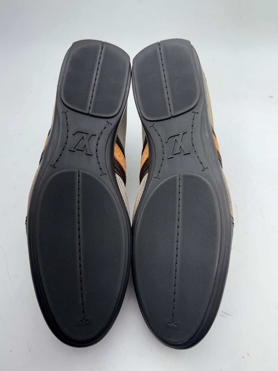 정품)루이비통 스니커즈270 상품이미지10