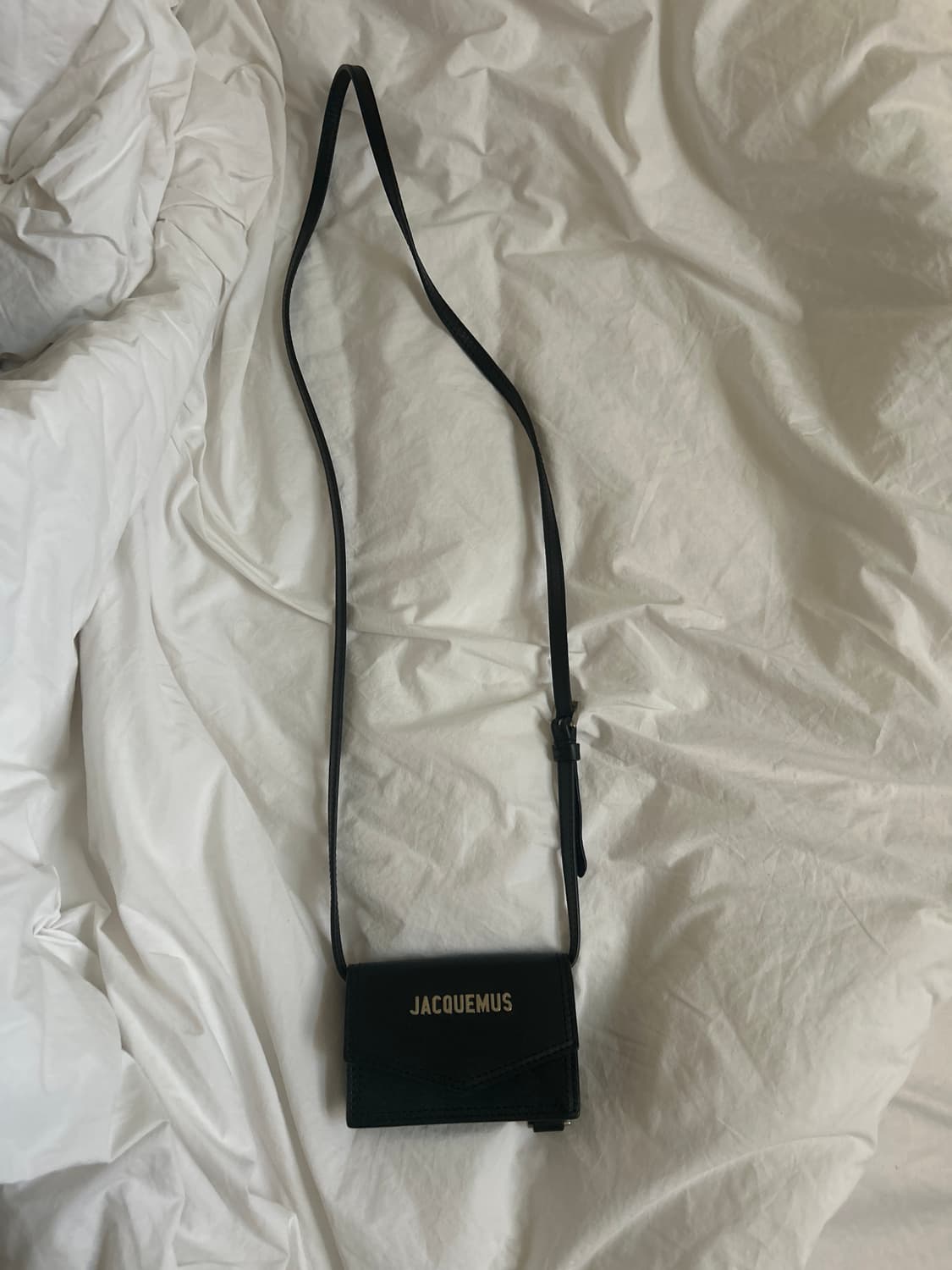 자크뮈스 르 포르테 아주르 엔벨로프 넥 파우치 블랙 상품이미지1