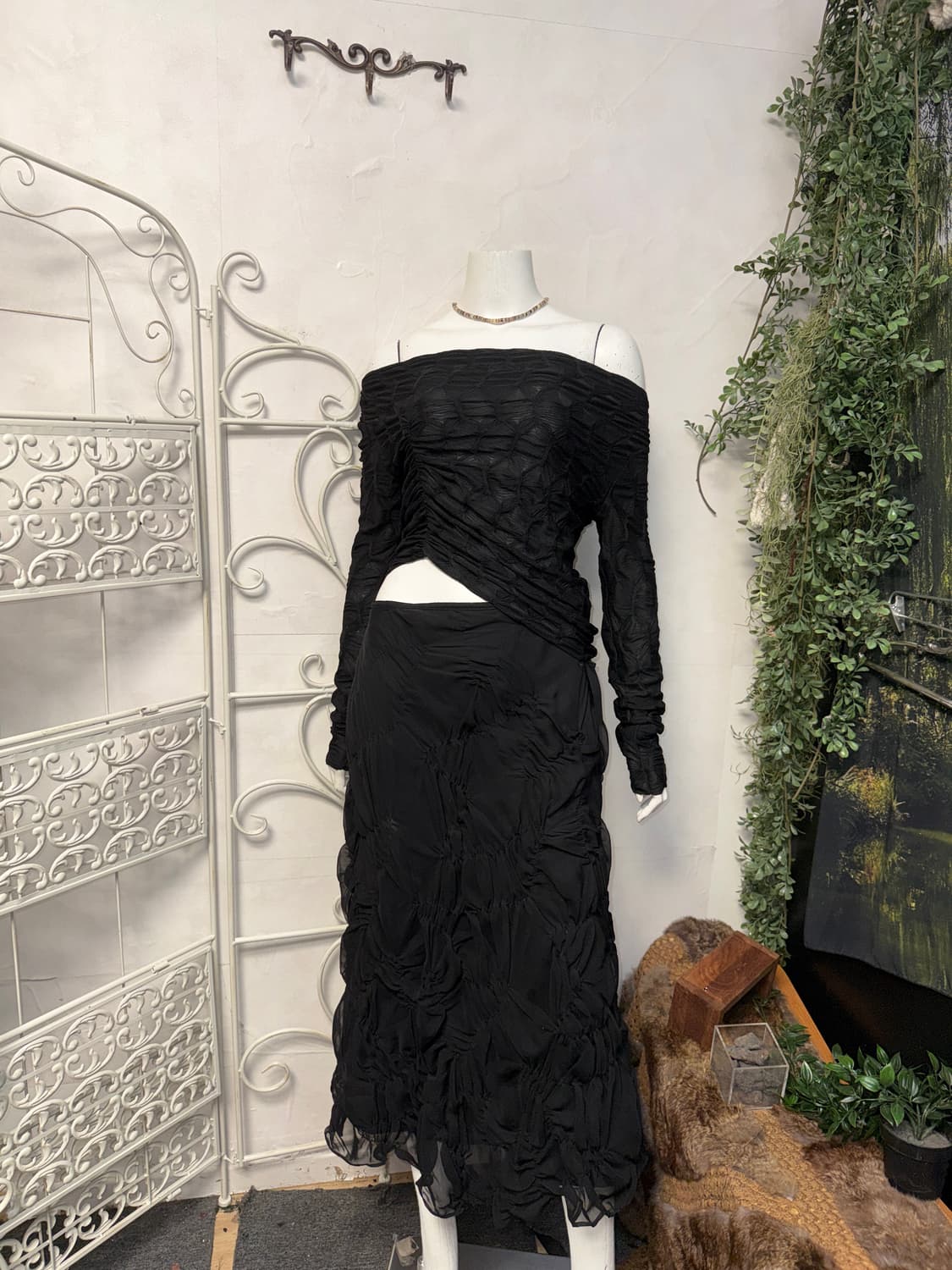 Eonhey black draping shirring top (새제품) 상품이미지1