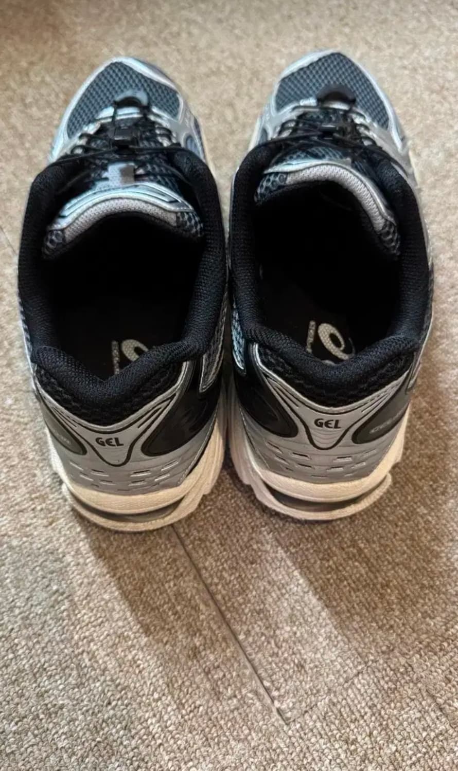 아식스 언리미티드 젤카야노 14 캐리어 그레이 블랙 상품이미지5