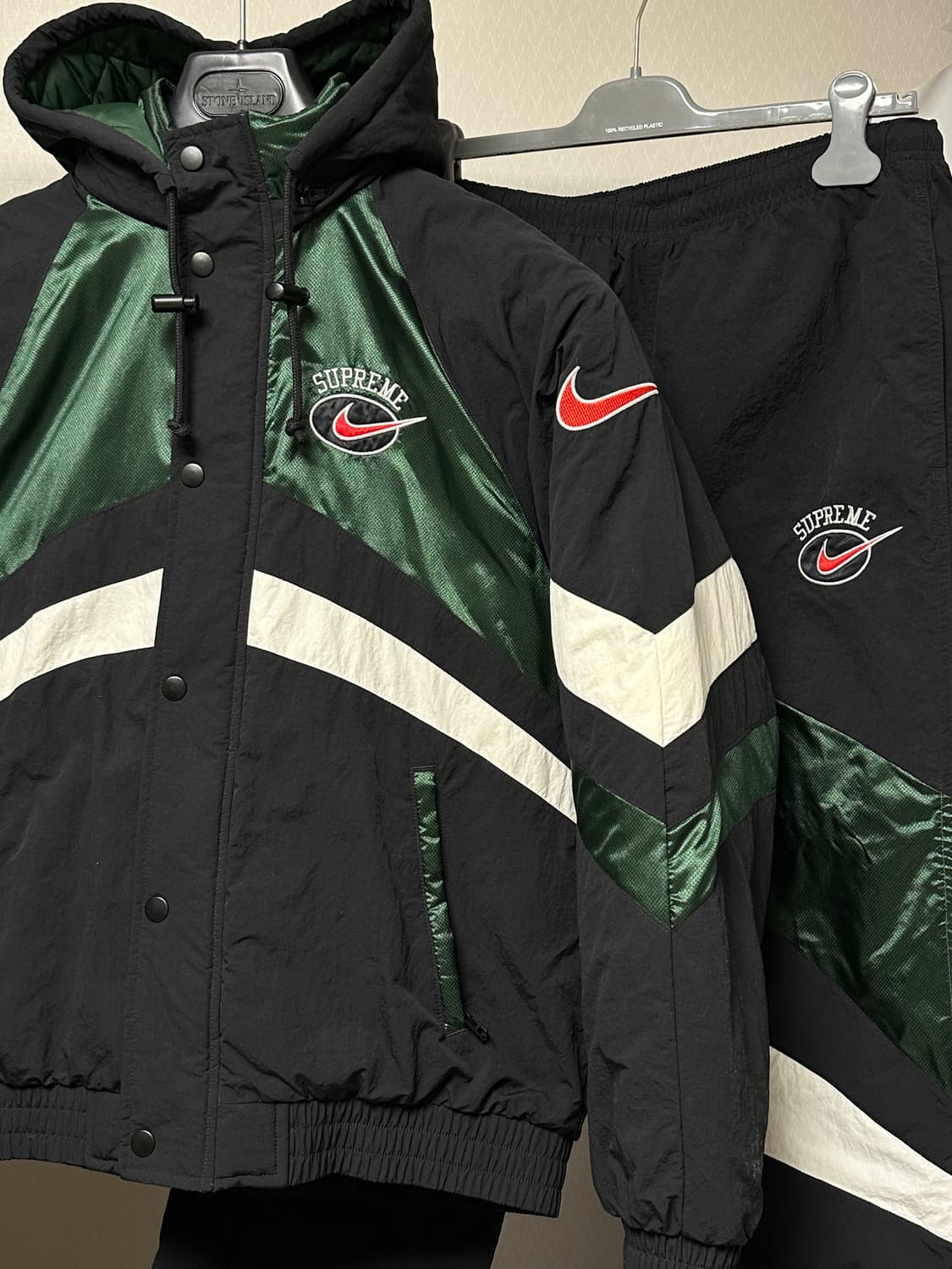 슈프림 x 나이키 콜라보 스포츠 그린 셋업 19ss 상품이미지3
