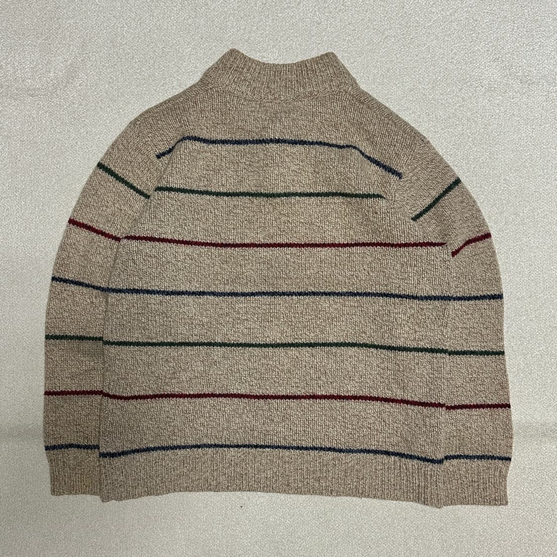 엘엘빈 스트라이프 헨리넥 스웨터 상품이미지3