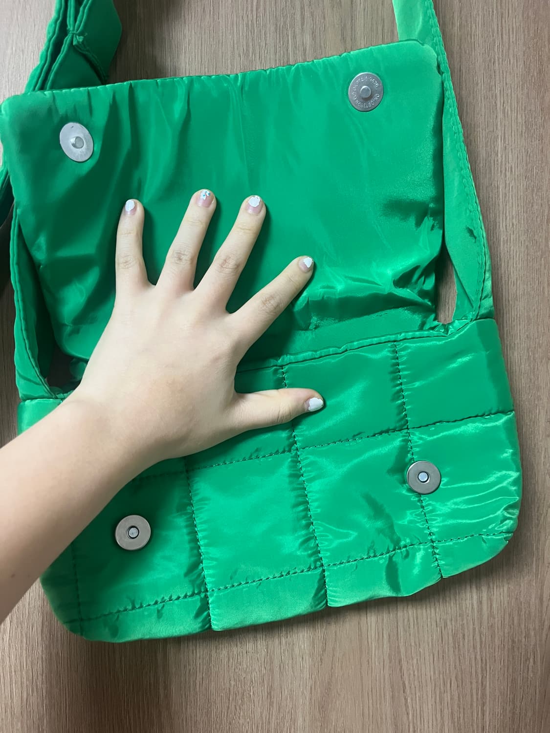 패딩 크로스백 상품이미지2