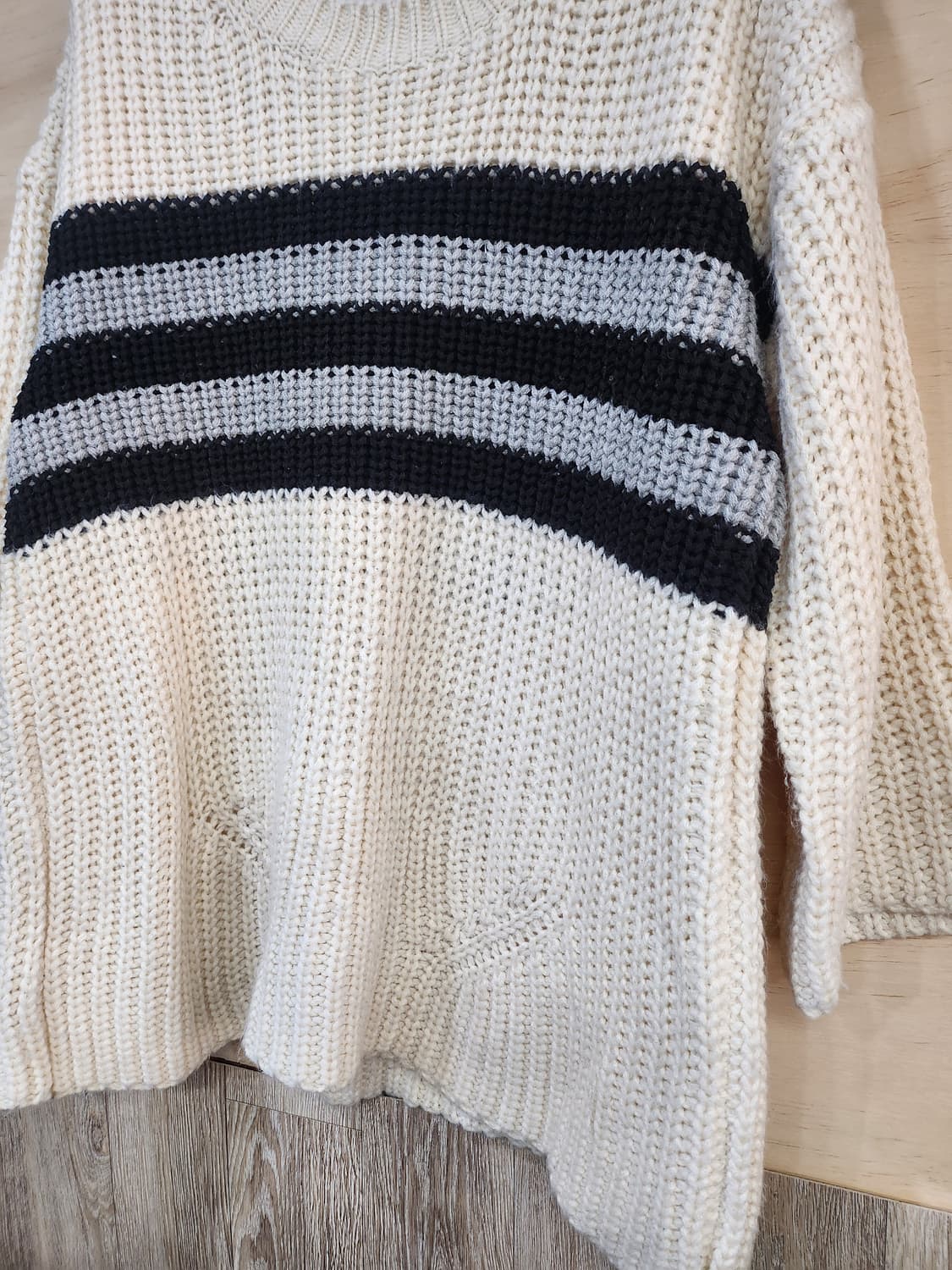 1054) 7부 스트라이프 루즈핏 니트 상품이미지4