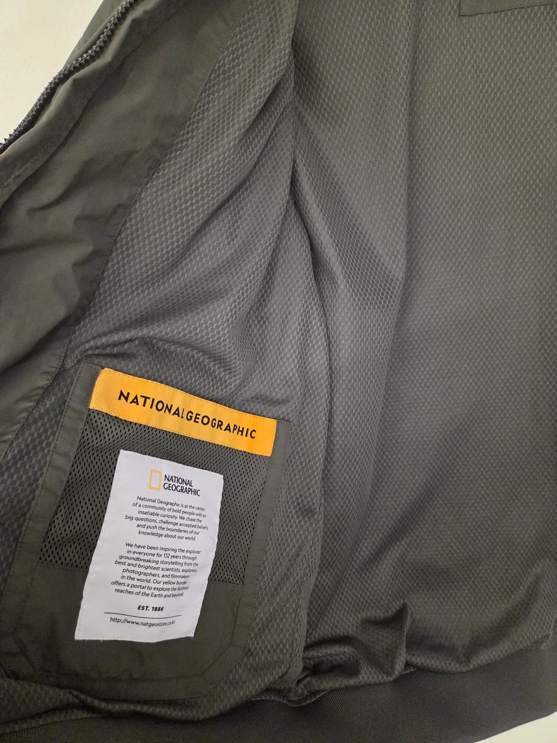 내셔널지오그래픽 카키색 봄버 자켓 L 상품이미지6