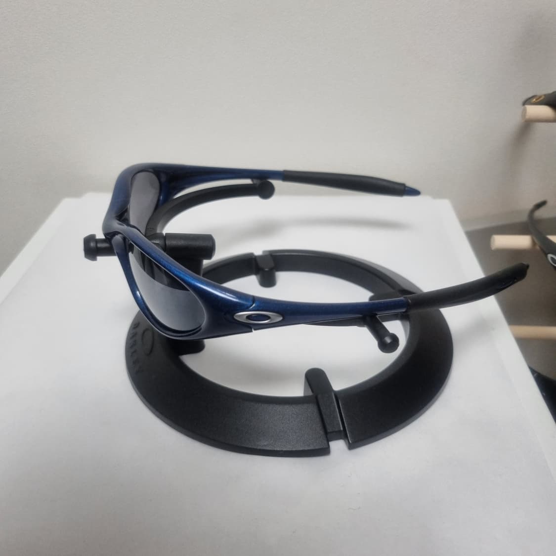 오클리 미뉴트1.0 다크펄블루 상품이미지2