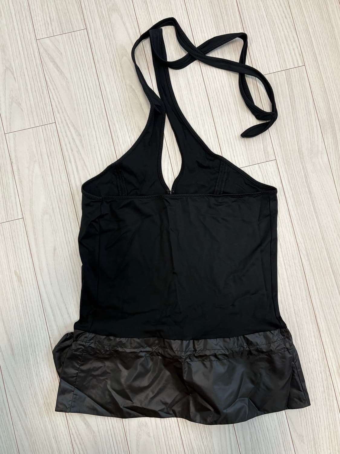 Perverze 퍼버즈 홀터 슬리브리스 탑 상품이미지4