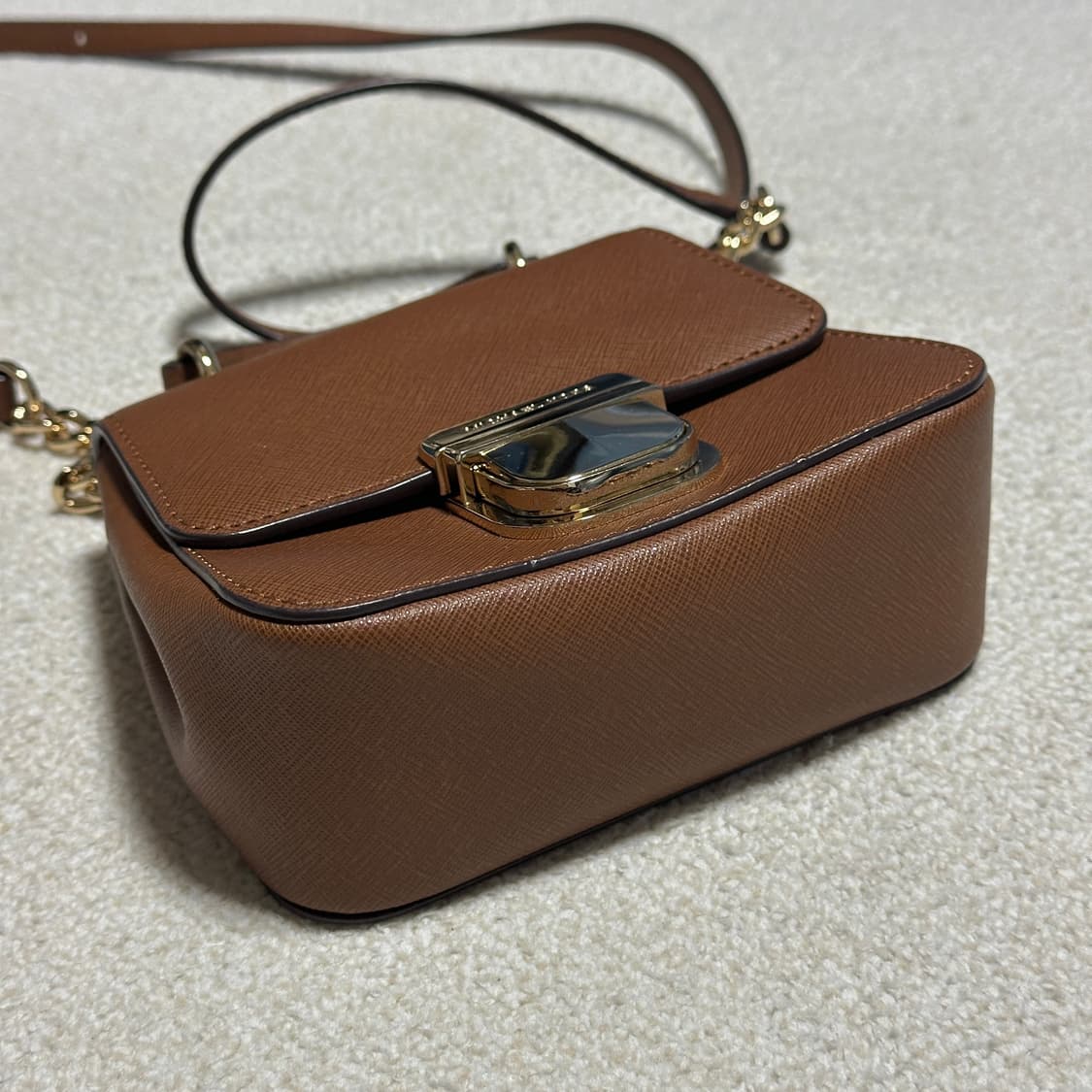 마이클코어스 미니 크로스백 상품이미지5