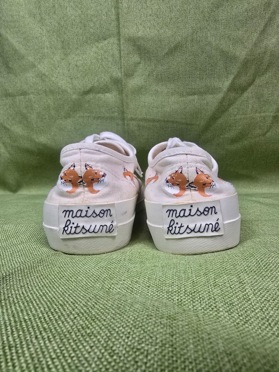 메종키츠네 올오버 폭스 스니커즈 245 상품이미지1