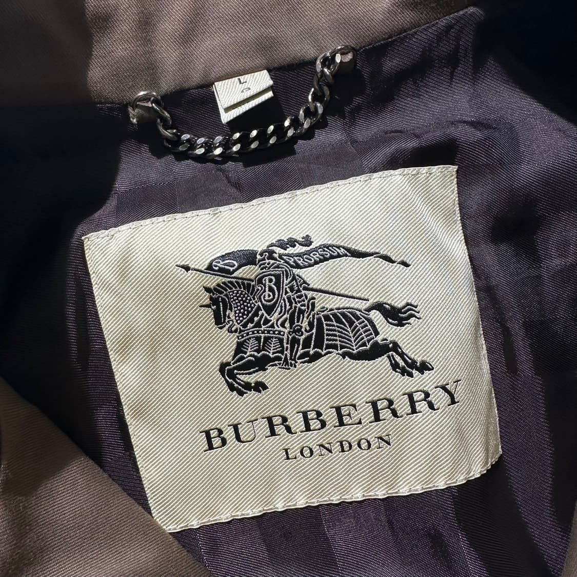 버버리 램스킨 레더 트림 바라쿠타 블루종 자켓 상품이미지6