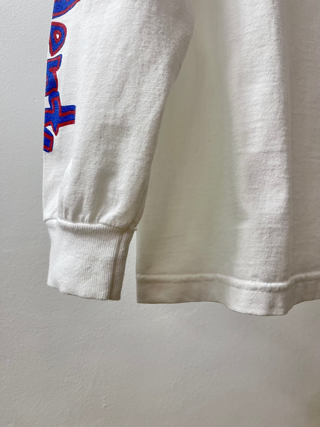 NHS 인디펜던트 & 마크 곤잘레스 롱슬리브 티셔츠 상품이미지5