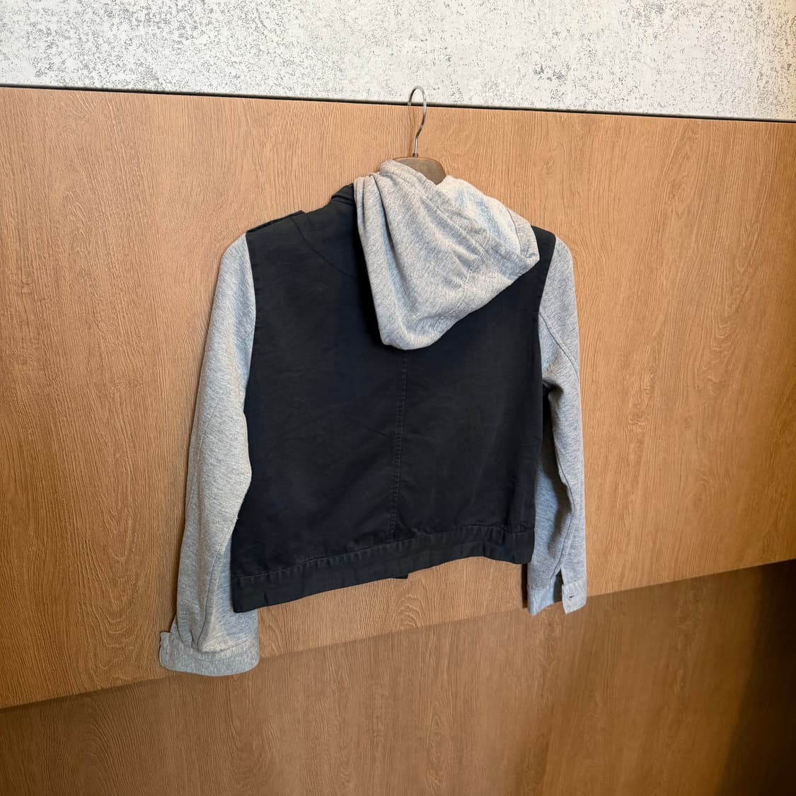 빈티지 코튼 자켓 그레이 스웨트 후드 레이어드 배색 디테일 블랙 상품이미지2
