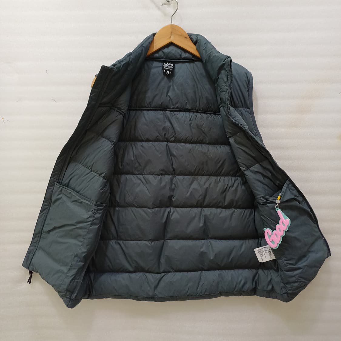 언더아머 남성 XL 105 빵빵 경량 오리털 다운 패딩 조끼 사랑봉봉 상품이미지3