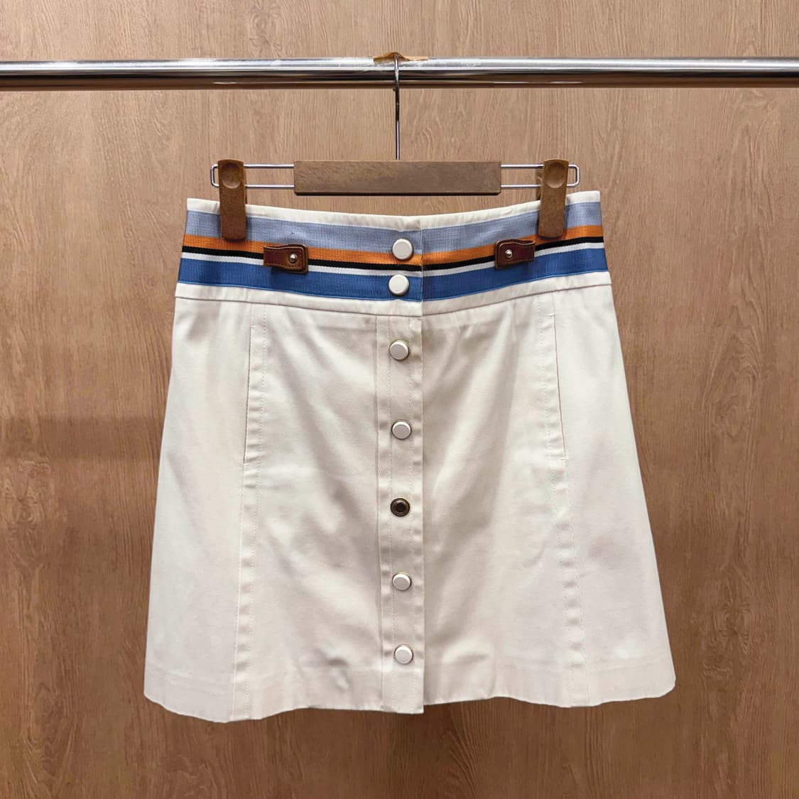 구찌 버튼 A라인 미니 스커트 웹 스트라이프 디테일 아이보리 상품이미지2