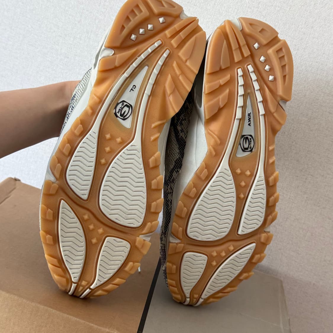 나이키 x 드레이크 녹타 핫 스텝 에어 테라 라이트 본 상품이미지5