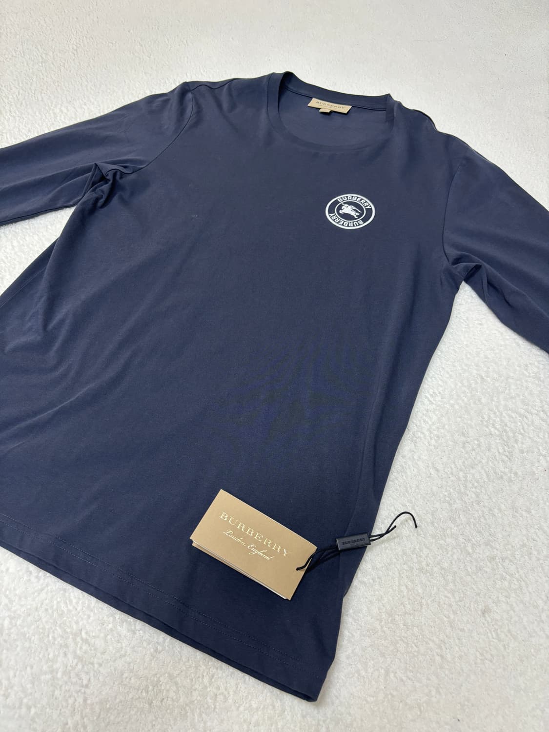 버버리 로고 롱슬리브 m사이즈 (풀구성) 상품이미지1