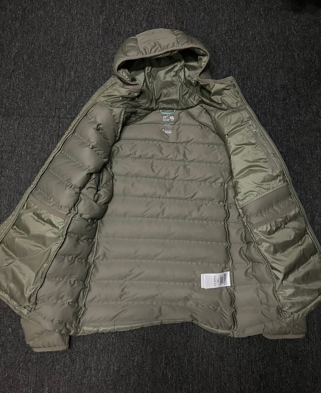 마운틴하드웨어 스트레치 경량패딩 후디 우먼 상품이미지3