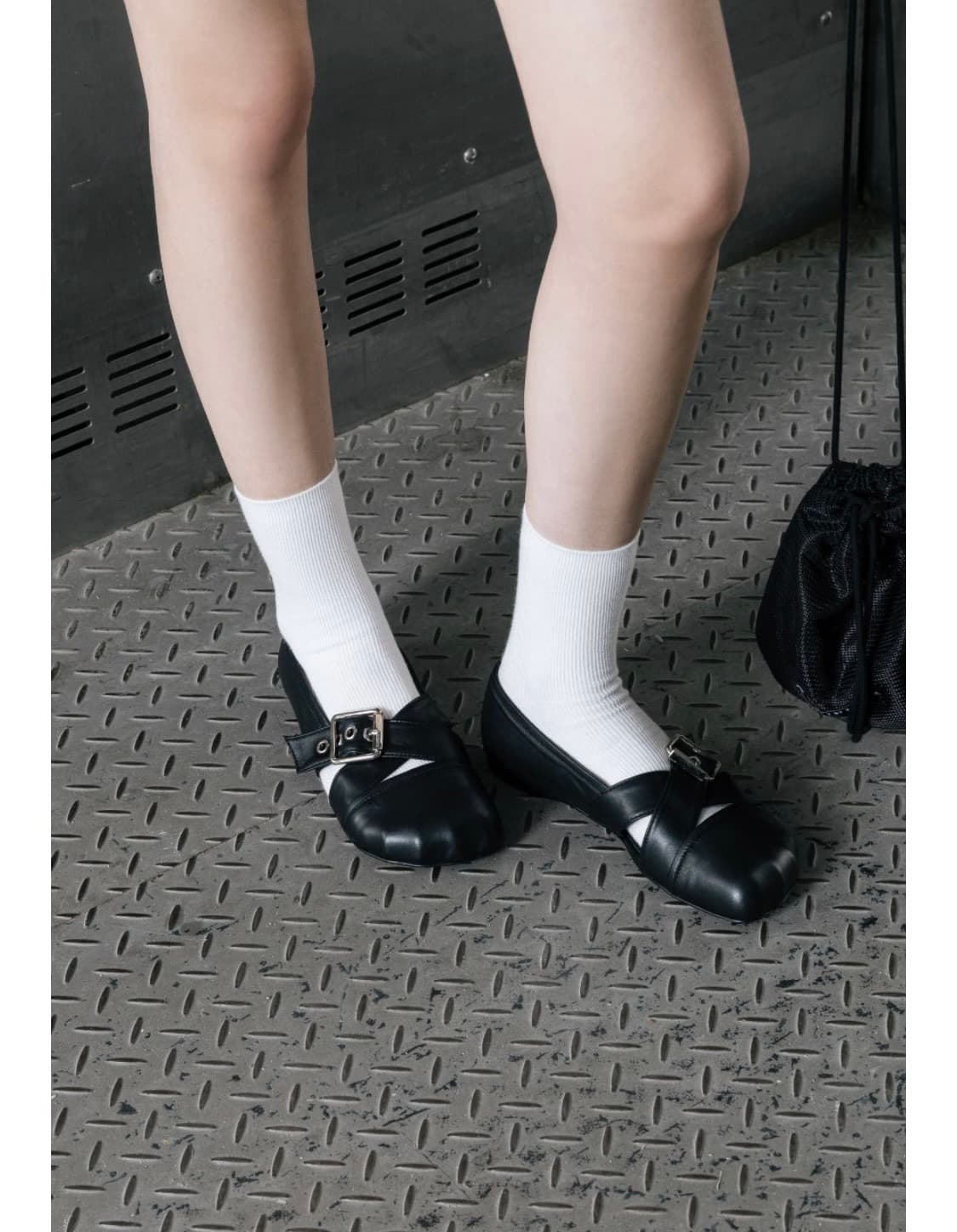 쓰리투에이티 신발 230인데 225랑 교환하실 분 상품이미지2