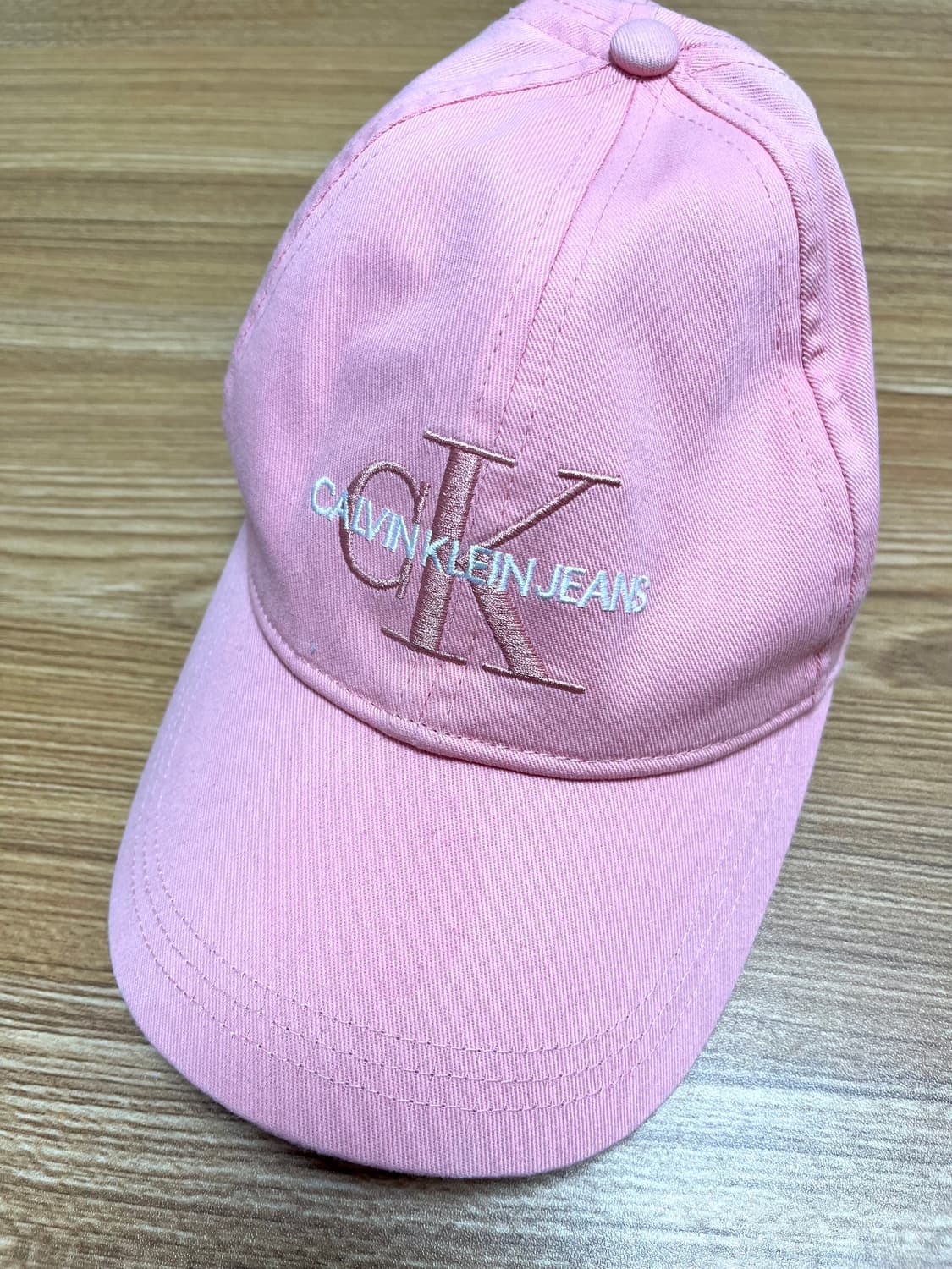 캘빈클라인 진스 라인 연핑크색 볼캡 상품이미지1