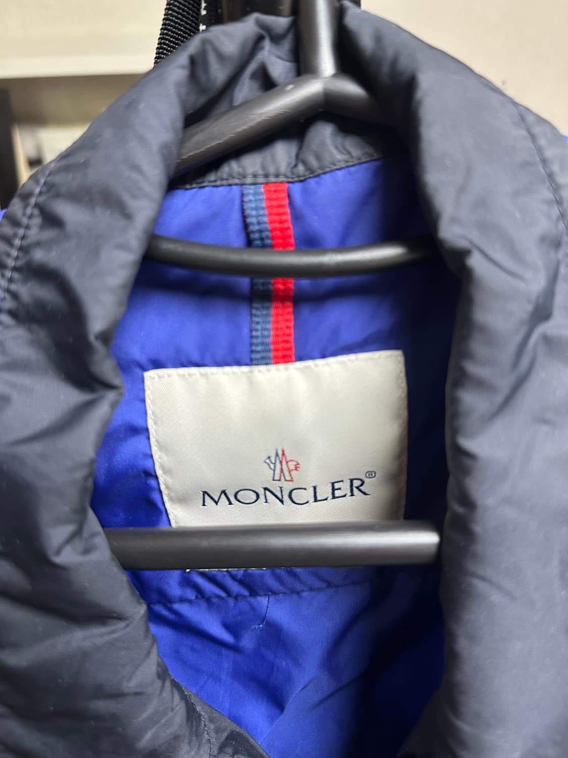 급처) 몽클레어 남성 블루 바람막이m 정품 상품이미지3