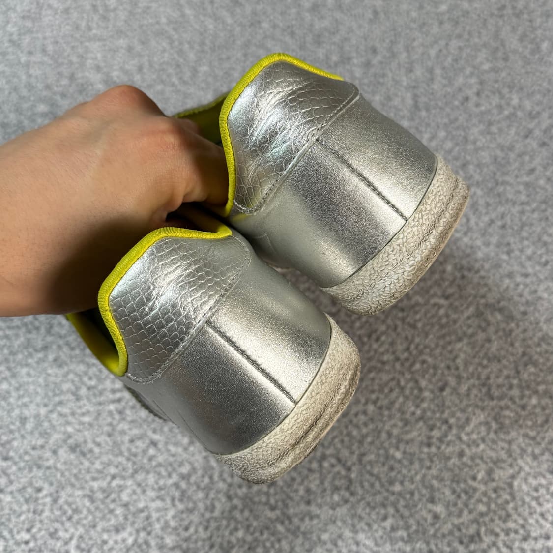 [정가 19만원] 아디다스 가젤 실버 240 상품이미지6