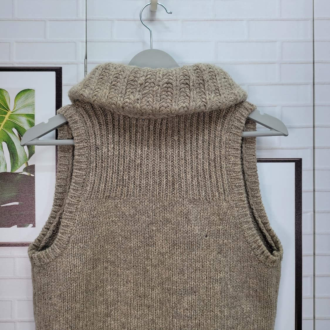 써스데아일랜 모100% 자수 니트 조끼 베스트 S(85)사이즈 새상품급 상품이미지6