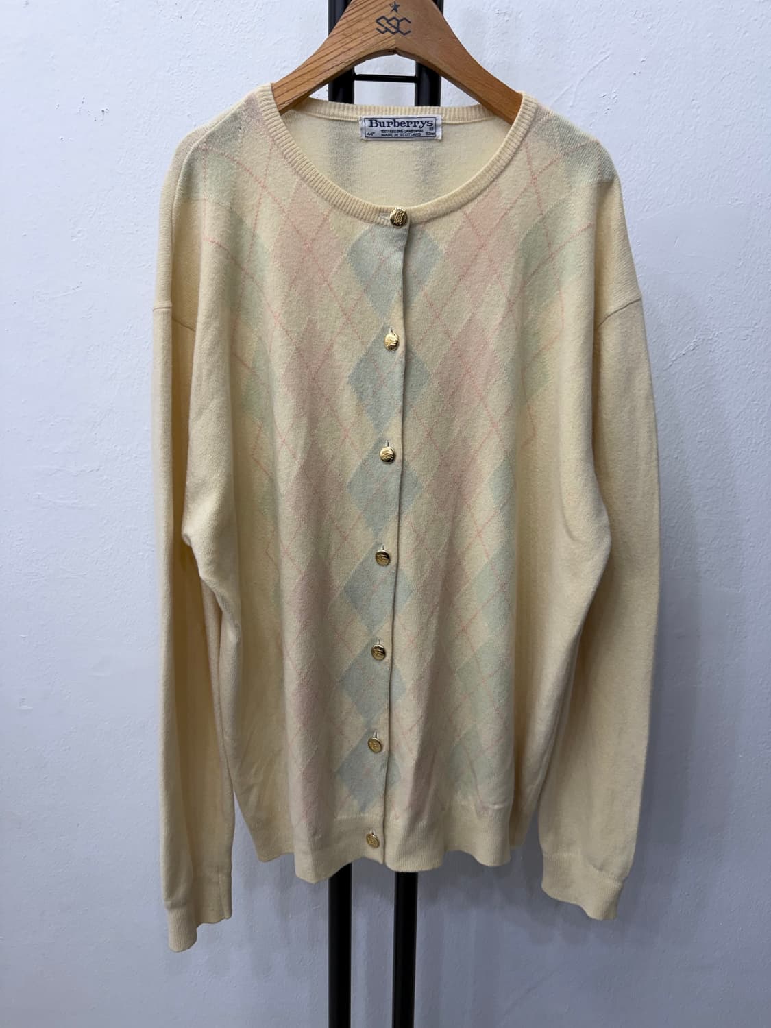정품) 버버리 아가일 금장버튼 가디건 44 상품이미지1