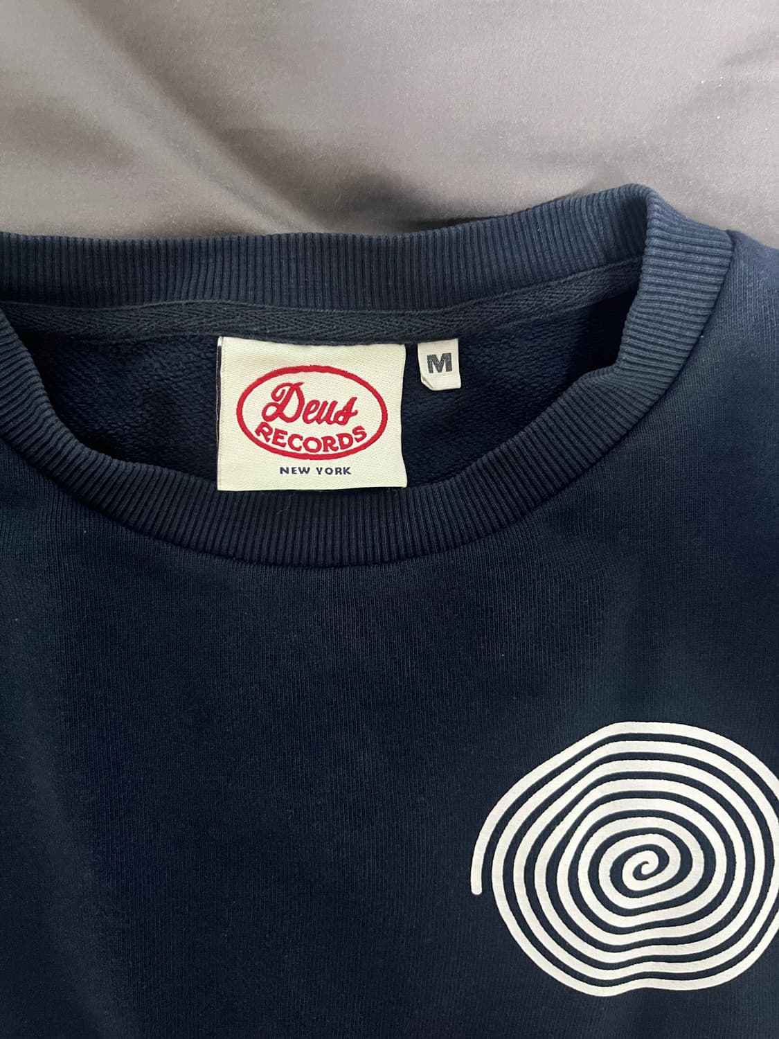 데우스 맨투맨 상품이미지3