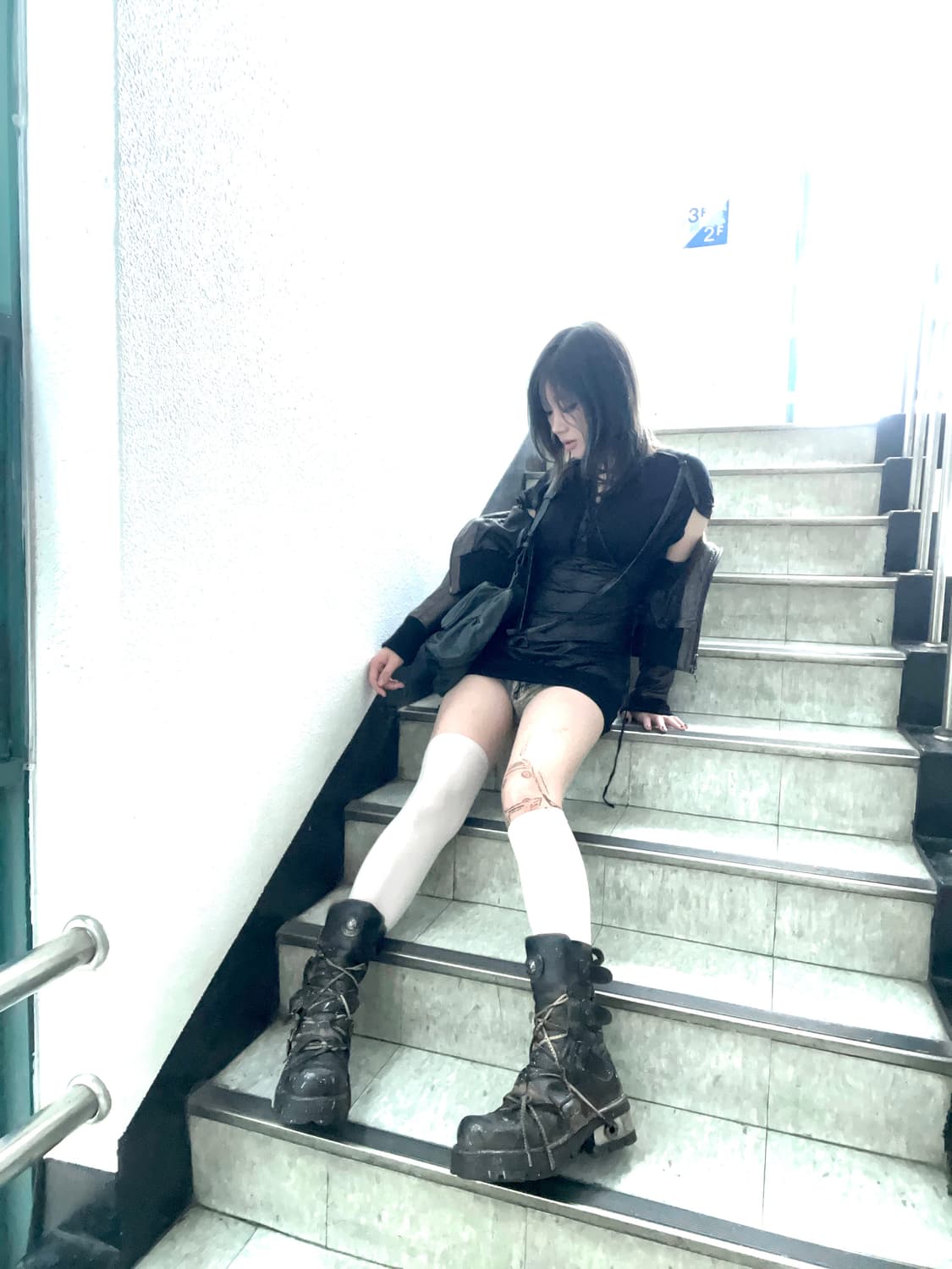 'SALVAGE' draped lace-up one piece 상품이미지4