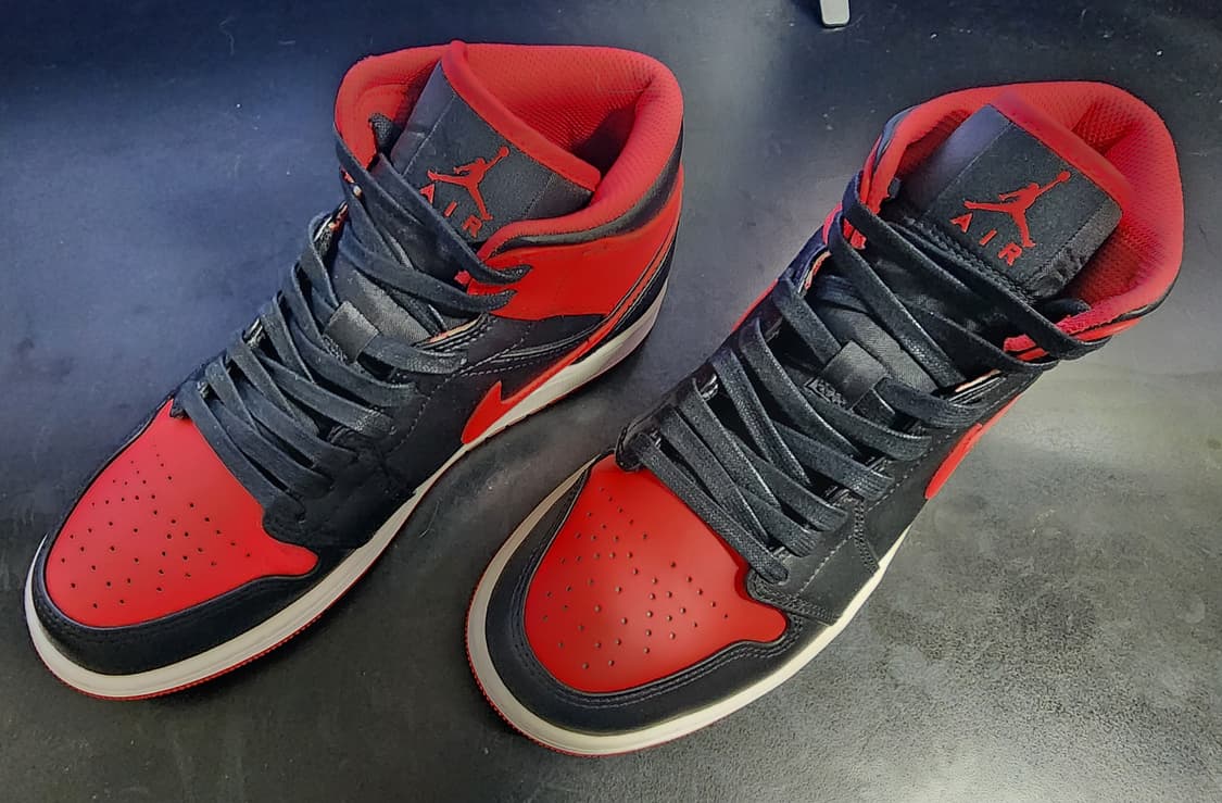 [255] 나이키 조던1 미드 블랙 파이어 레드 상품이미지1