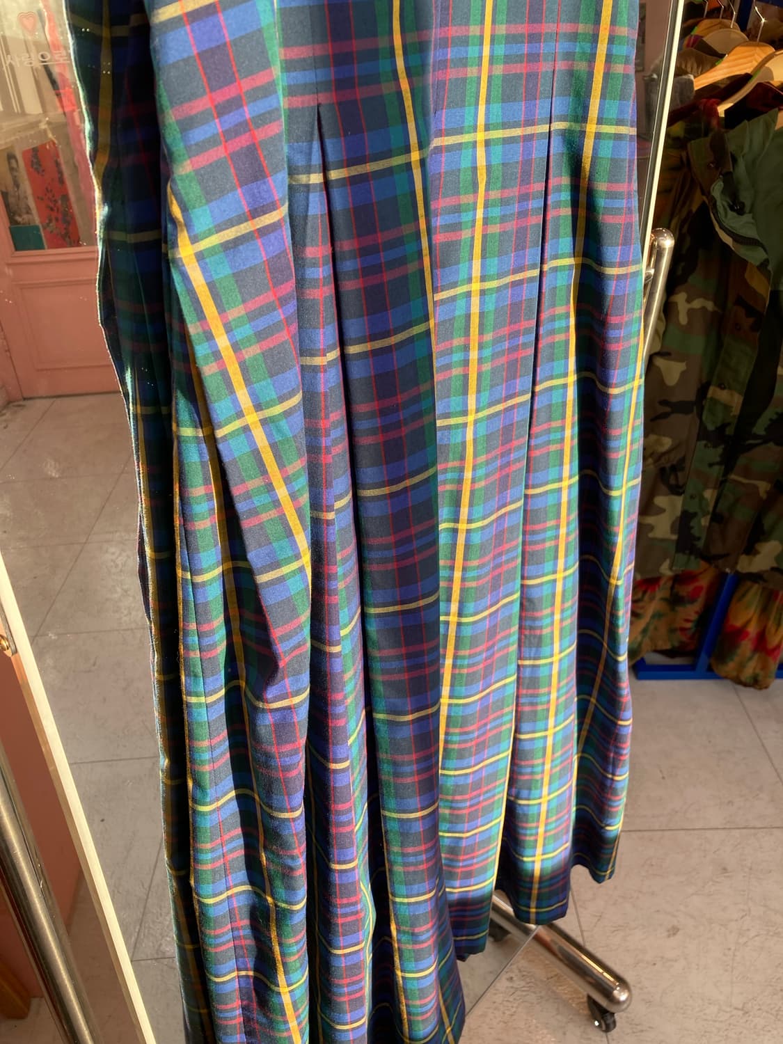 네이비 슬리브리스 체크 플리츠 원피스 상품이미지5