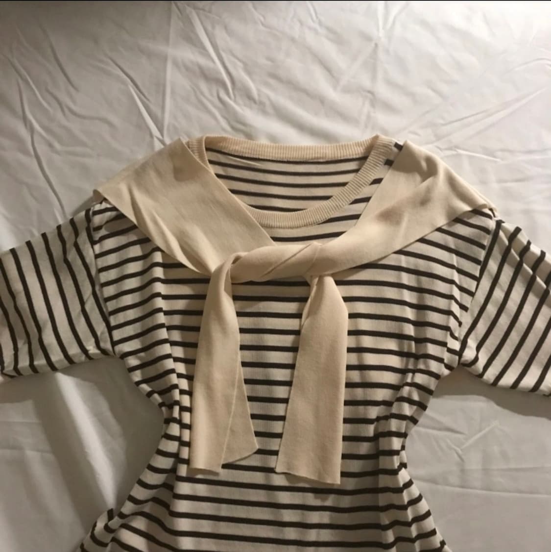 스트라이프 어깨 숄 반팔 니트 상품이미지2