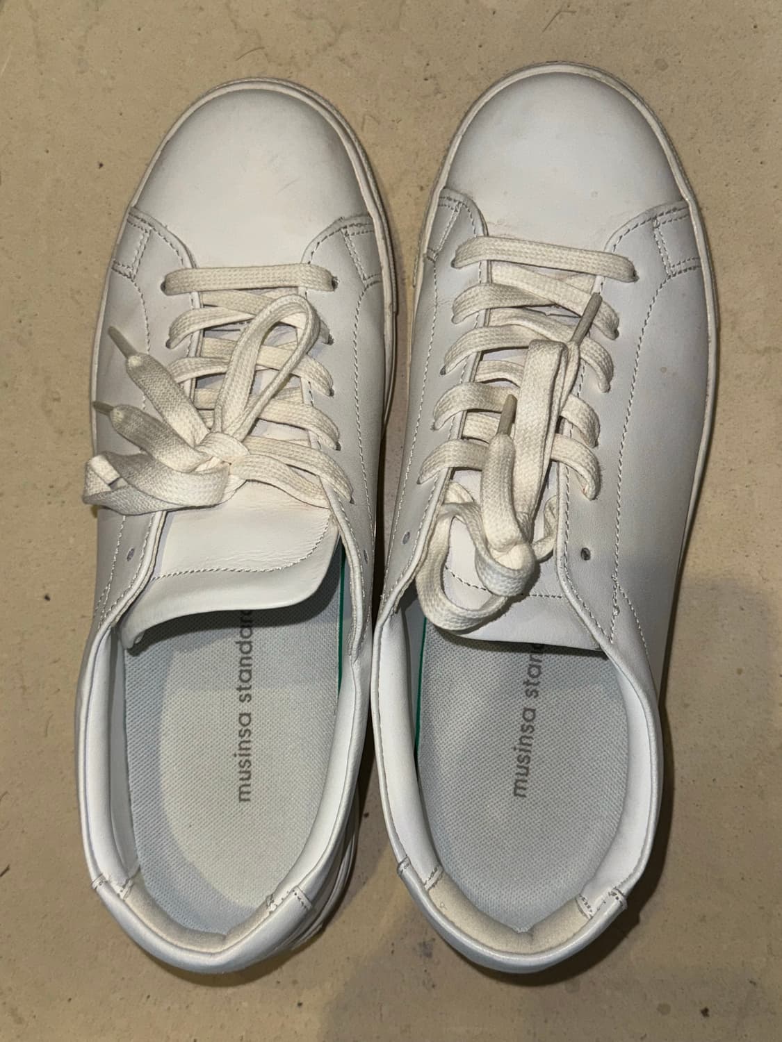 무신사 스탠다드 레더 코트 스니커즈 상품이미지2