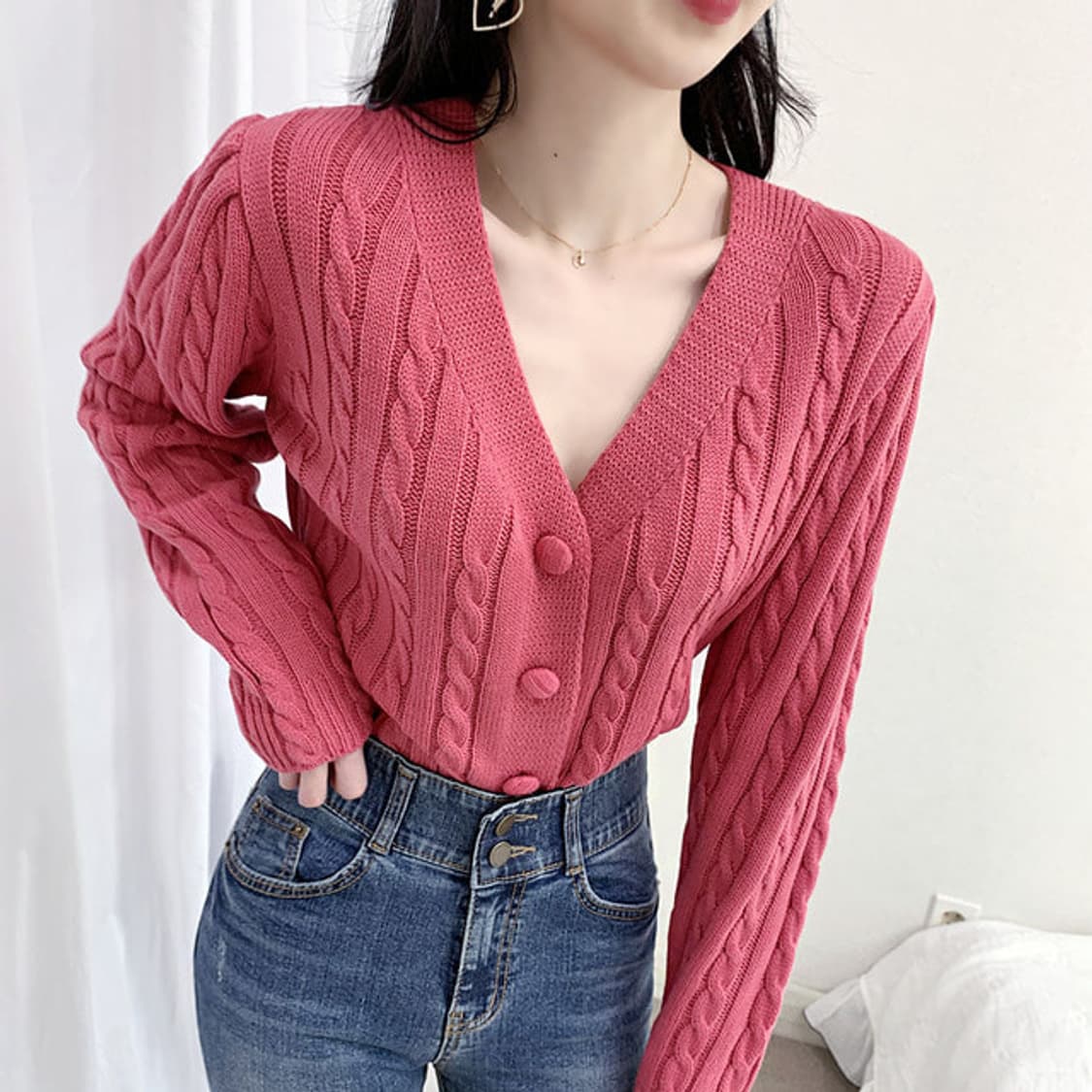 퍼프 꽈배기 브이넥 니트 가디건 상품이미지1