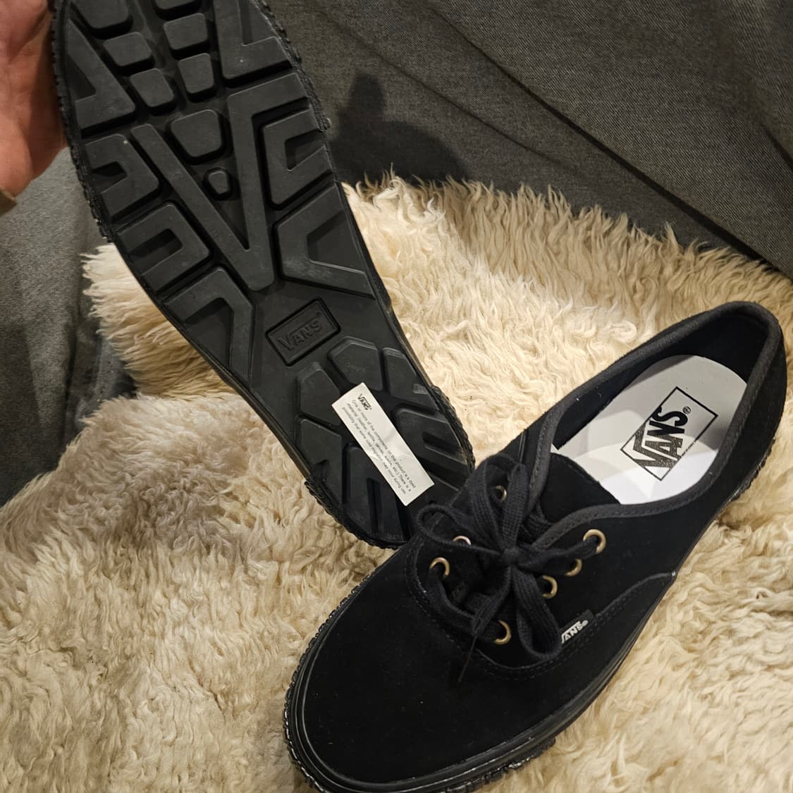 275 반스 어센틱 러그 스웨이드 블랙 새것 상품이미지3