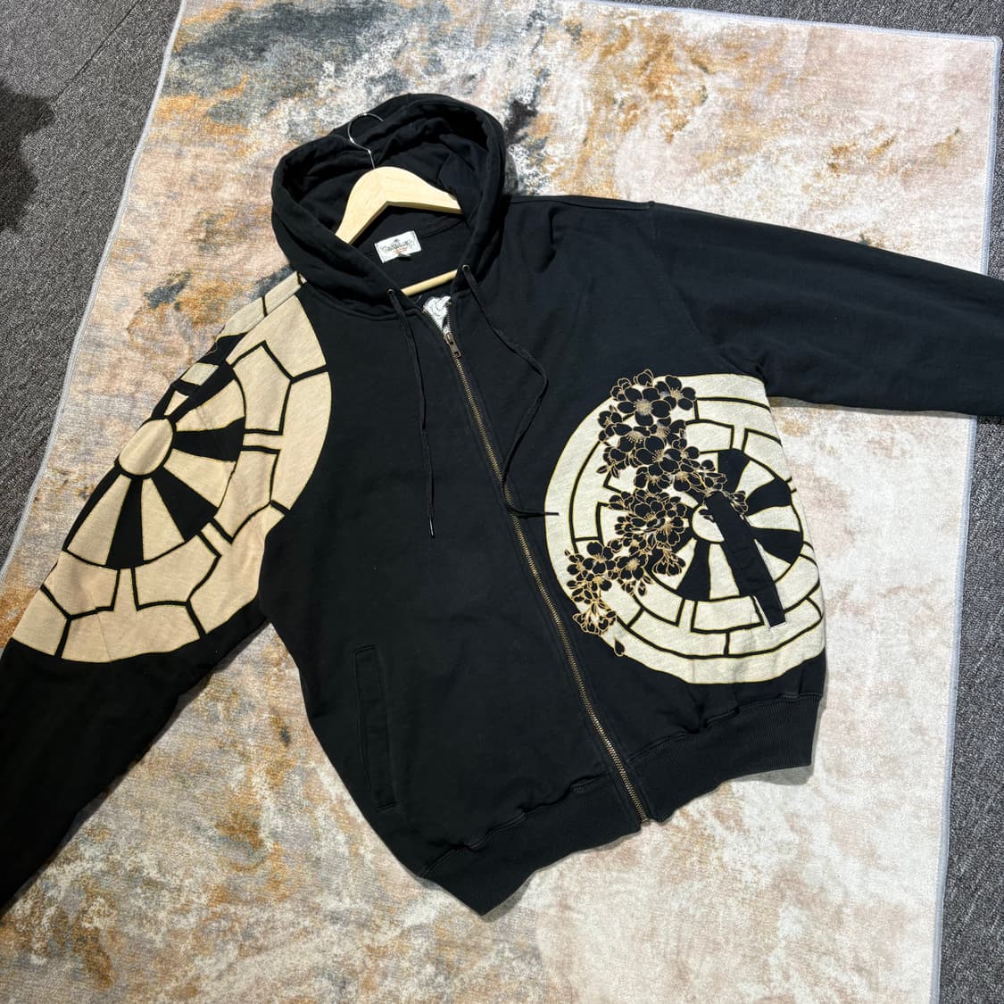 카라쿠리 타마시 빈티지 용자수 후드집업 상품이미지2