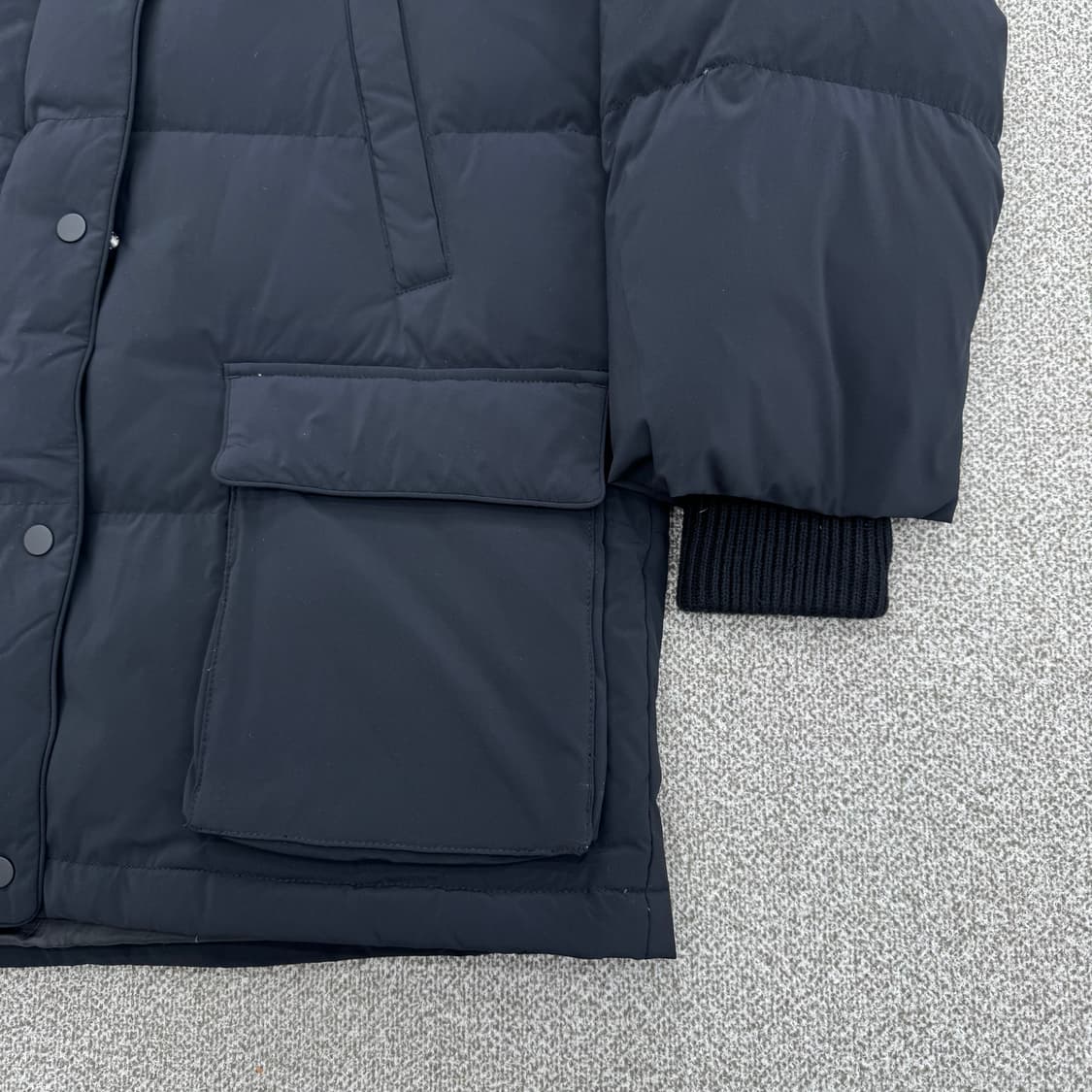 띠어리 패딩  상품이미지3