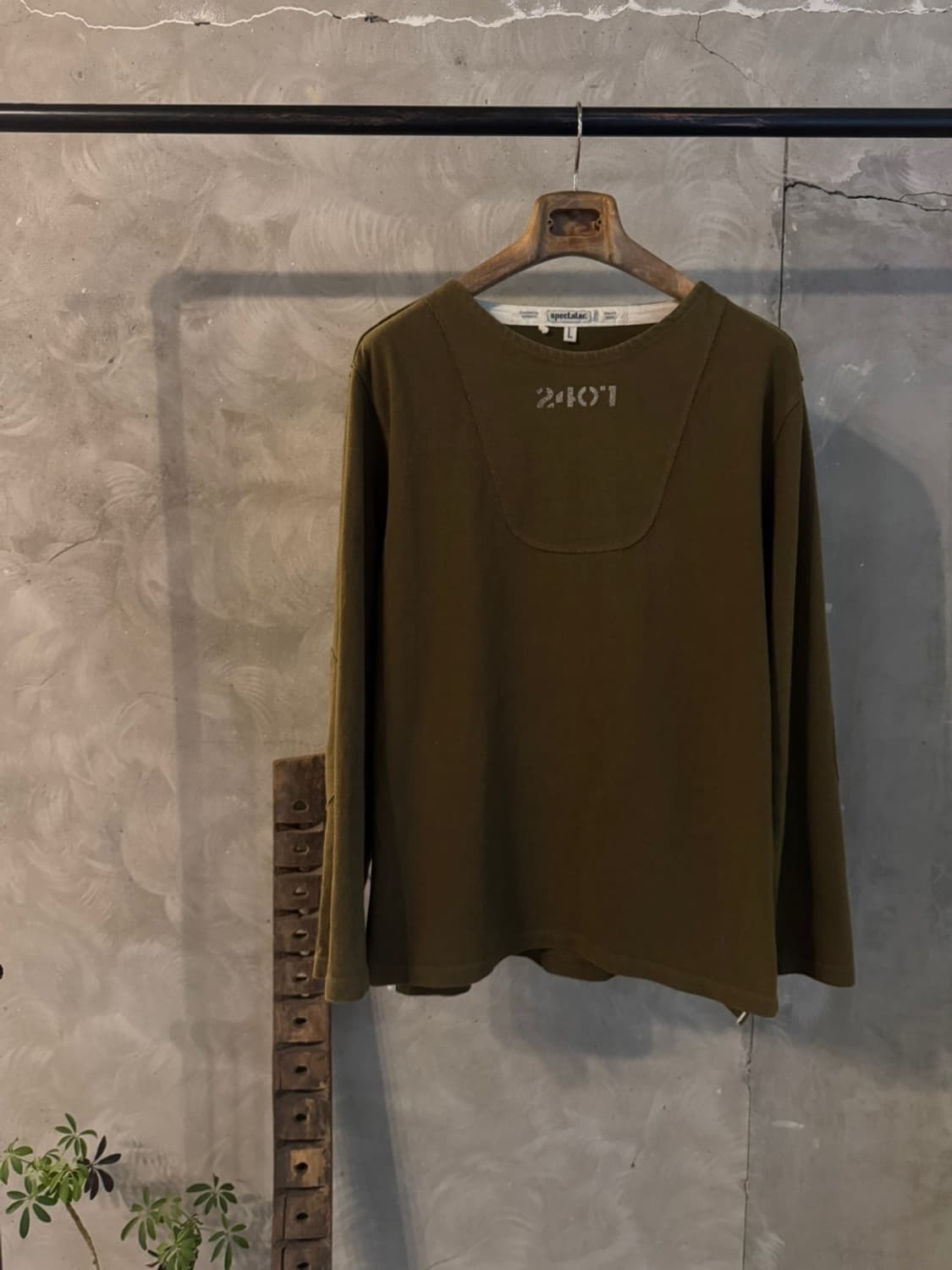 스펙테이터 롱슬리브 티셔츠 100 상품이미지1